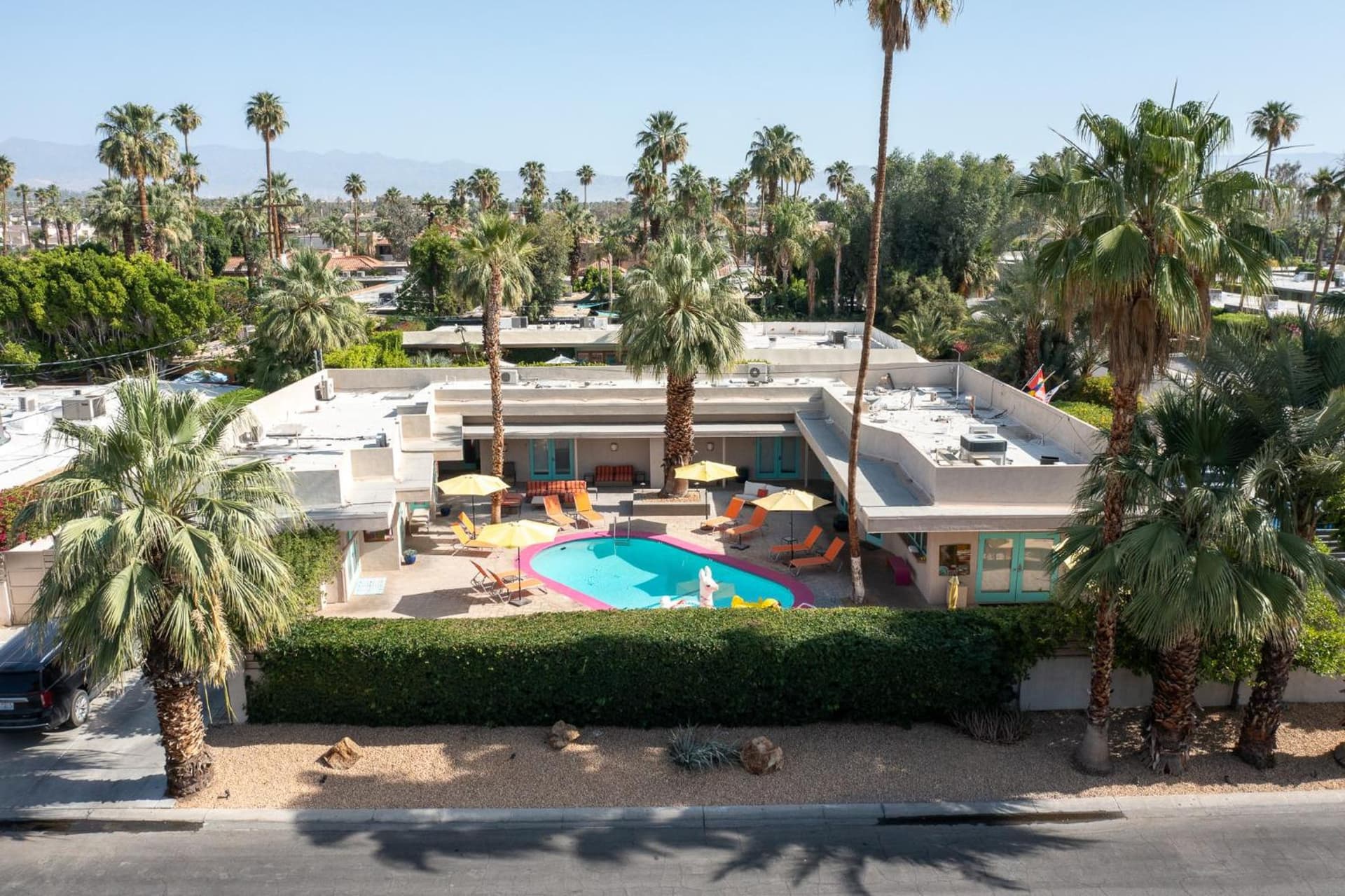 El Noa Noa - 21 and Over gallery photo in Palm Springs, CA — image 10