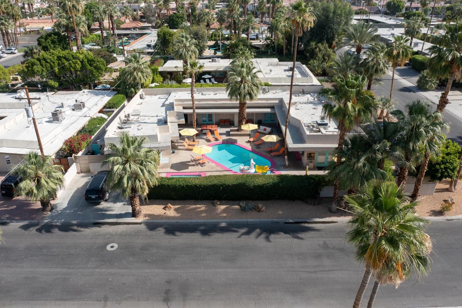 El Noa Noa - 21 and Over gallery photo in Palm Springs, CA — image 71