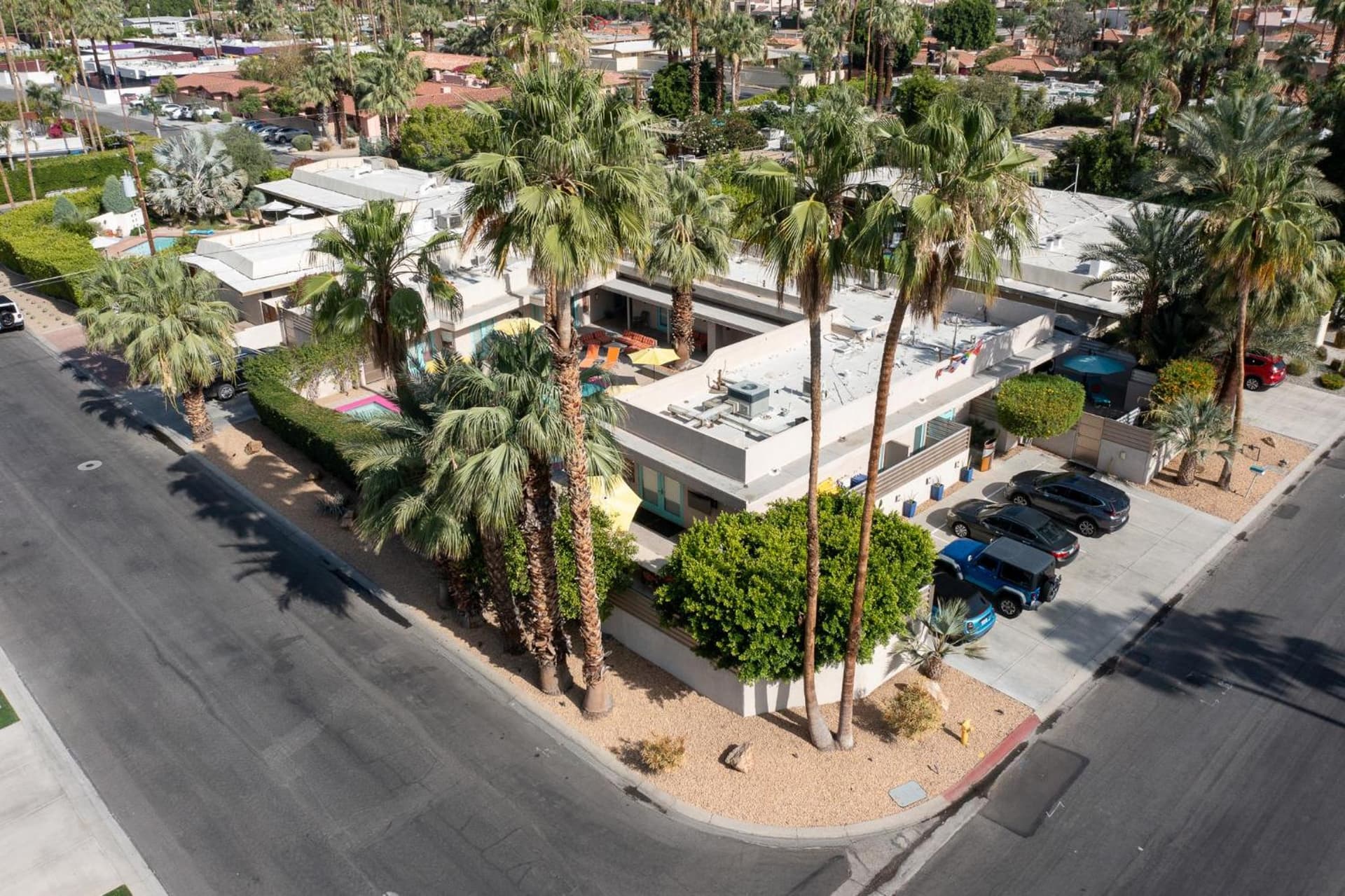 El Noa Noa - 21 and Over gallery photo in Palm Springs, CA — image 28