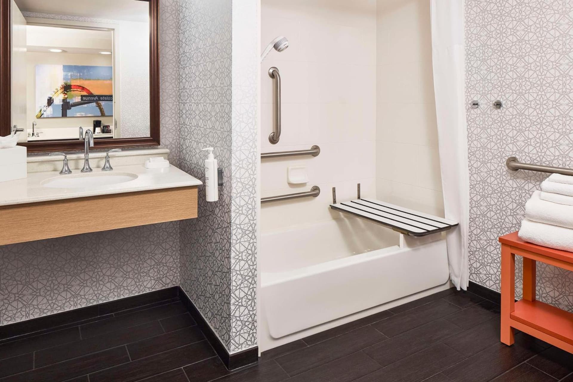 Hampton Inn & Suites Hershey Near the Park interior in Hummelstown, PA — gallery photo 2