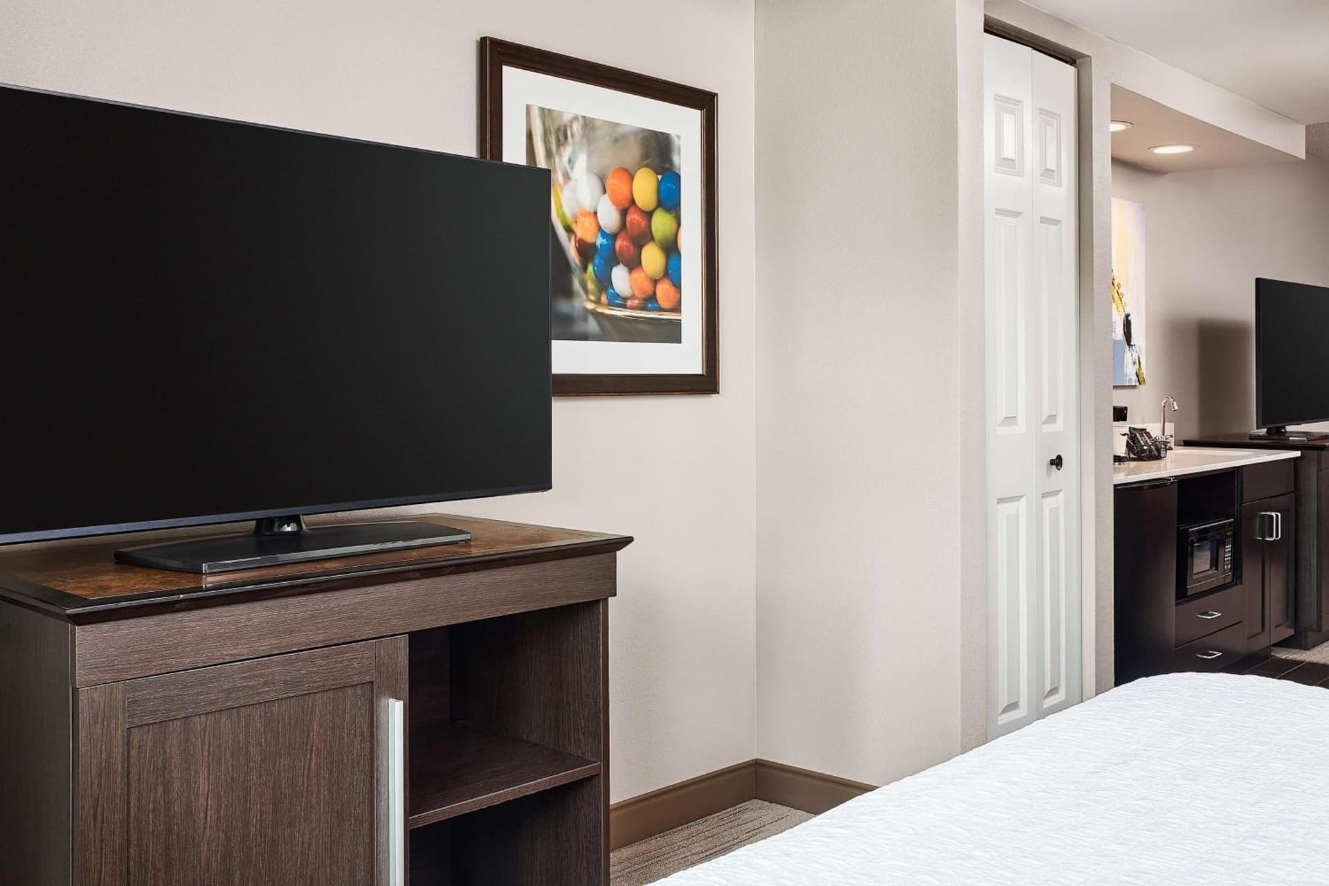 Hampton Inn & Suites Hershey Near the Park gallery photo in Hummelstown, PA — image 11