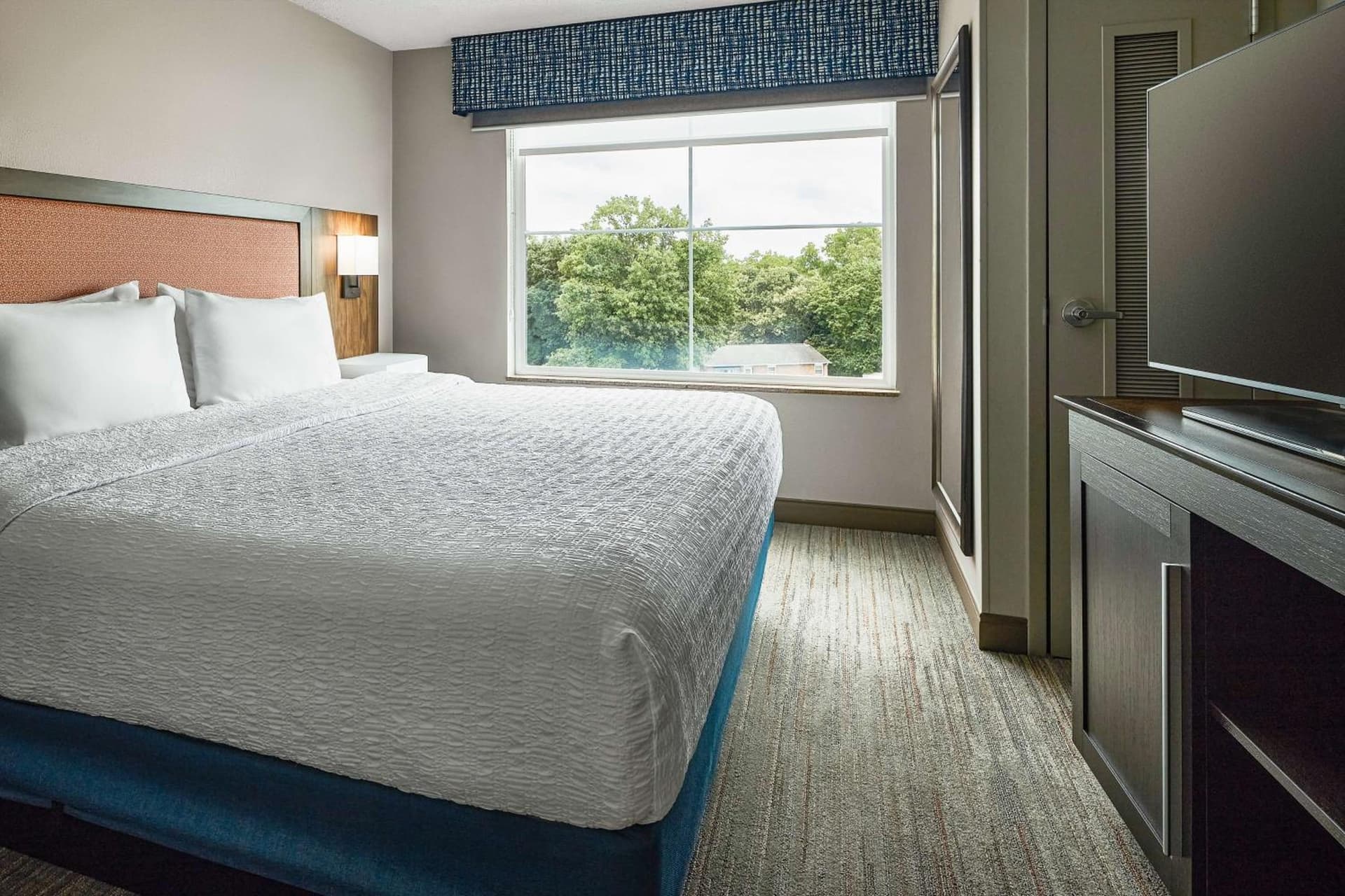 Hampton Inn & Suites Hershey Near the Park property views in Hummelstown, PA — gallery photo 3