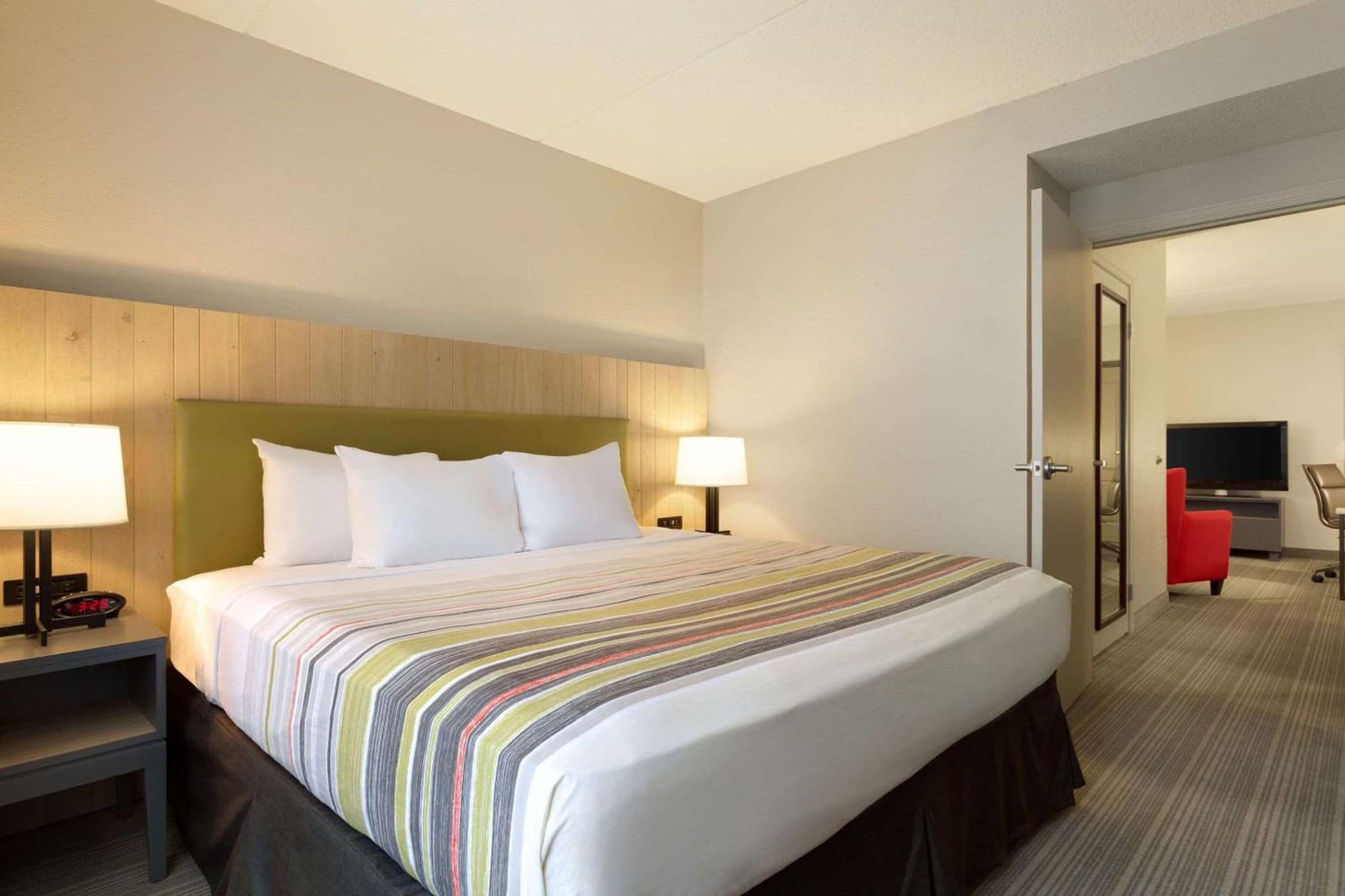 Country Inn & Suites by Radisson, Bloomington at Mall of America, MN gallery photo in Bloomington, MN — image 50