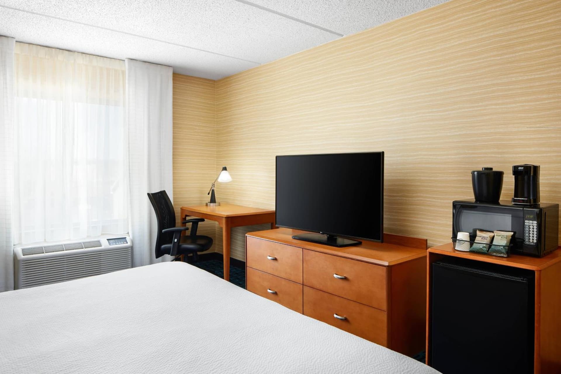 Fairfield Inn and Suites by Marriott Plainville gallery photo in Plainville — image 18