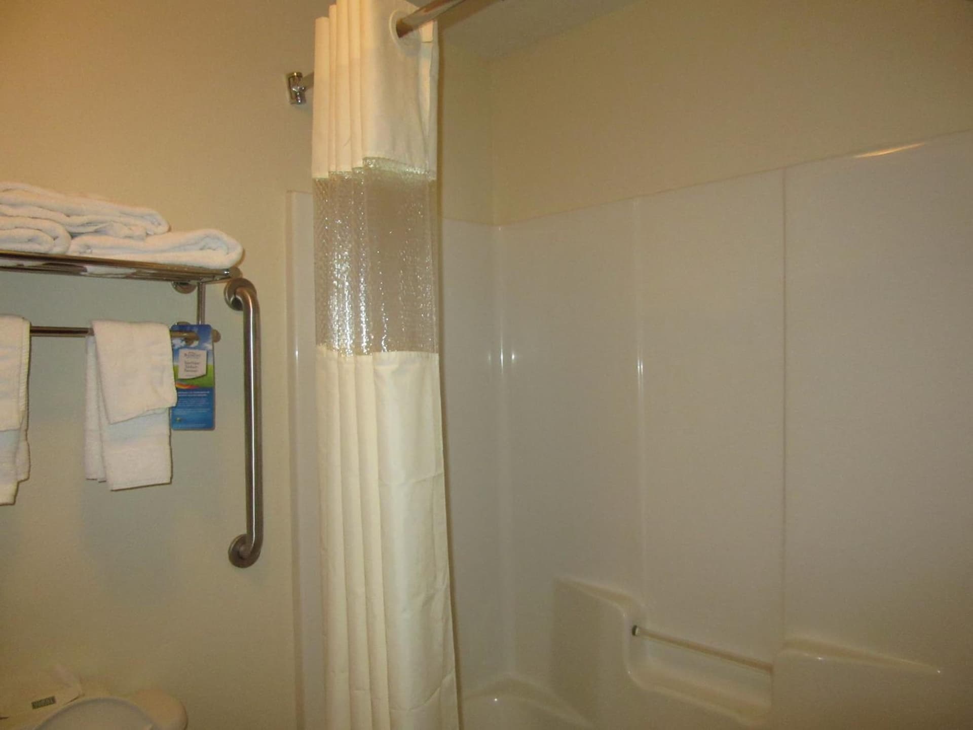Baymont by Wyndham Columbia Fort Jackson gallery photo in Columbia, SC — image 33