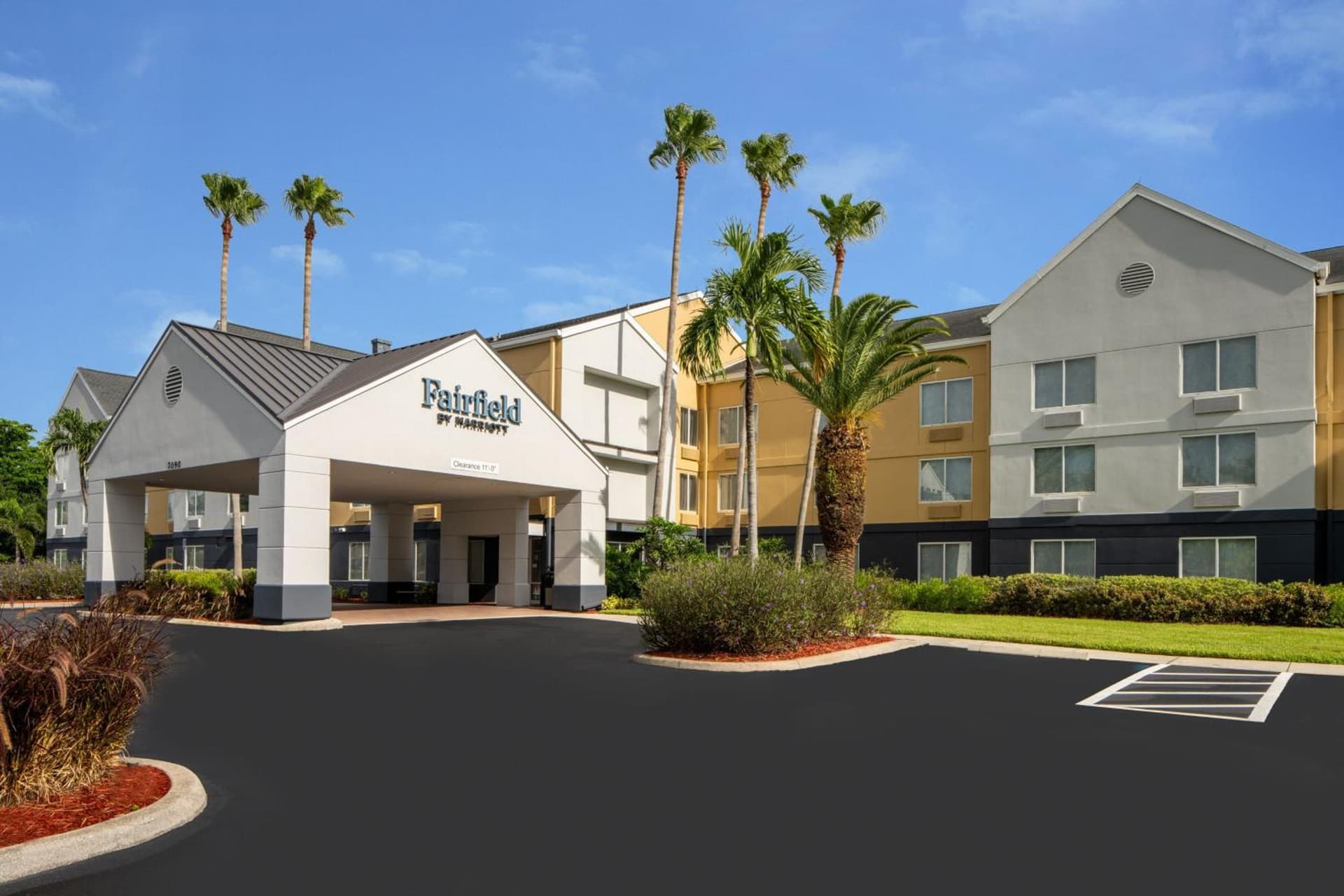 Fairfield Inn & Suites by Marriott Fort Myers Cape Coral — hotel in Fort Myers, Florida