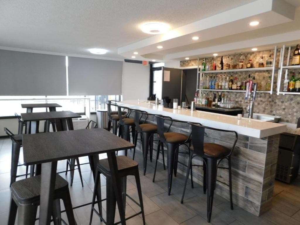 Hotel 10 Extended Stay property views in New Orleans, LA — gallery photo 3