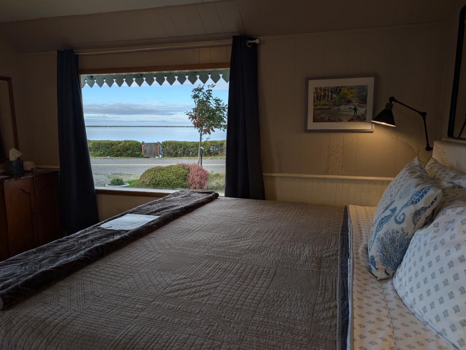 Juan de Fuca Waterfront Hotel & Cottages gallery photo in Sequim, WA — image 49