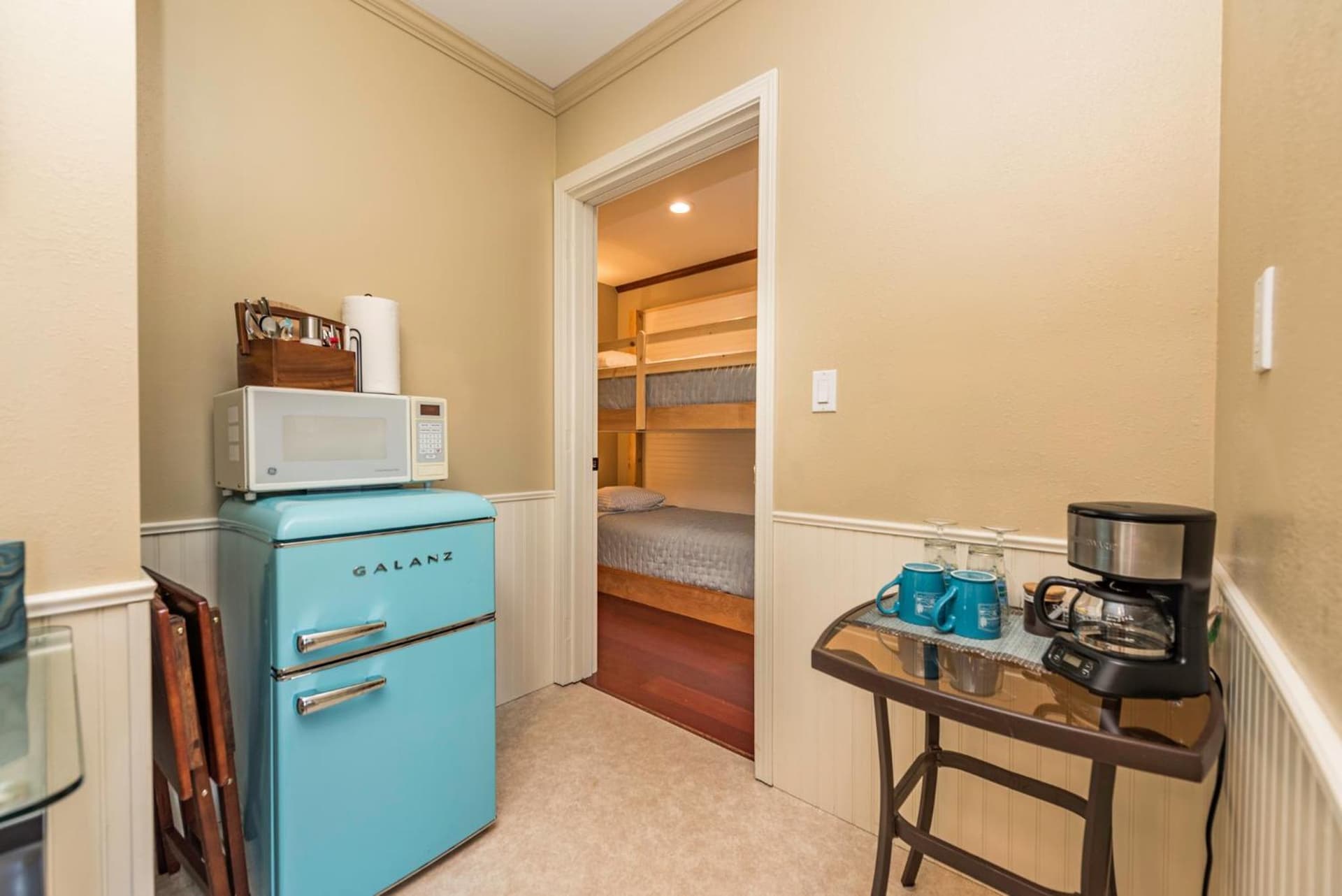 Juan de Fuca Waterfront Hotel & Cottages gallery photo in Sequim, WA — image 111