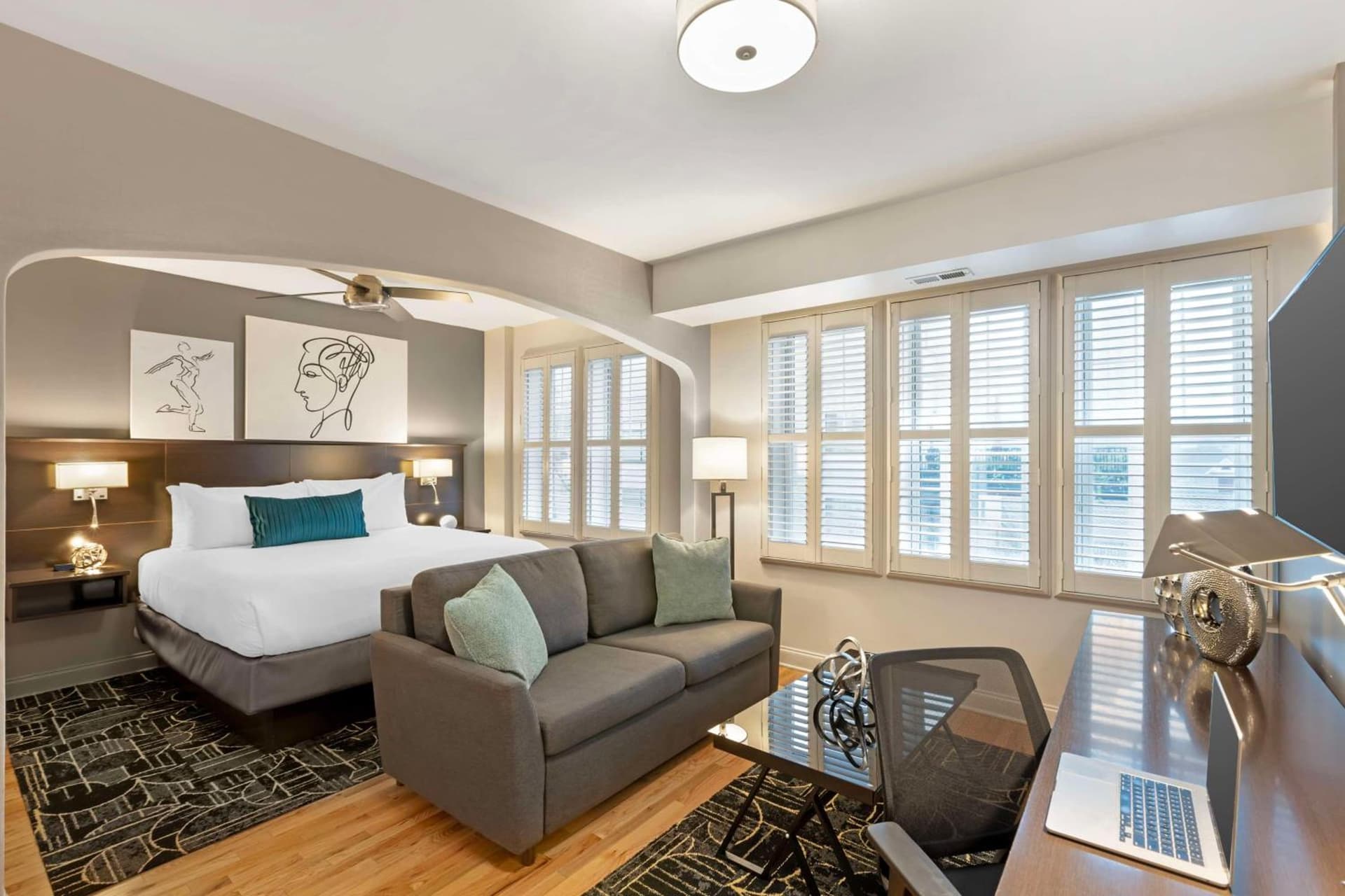 Best Western Plus Hawthorne Terrace Hotel gallery photo in Chicago, IL — image 70