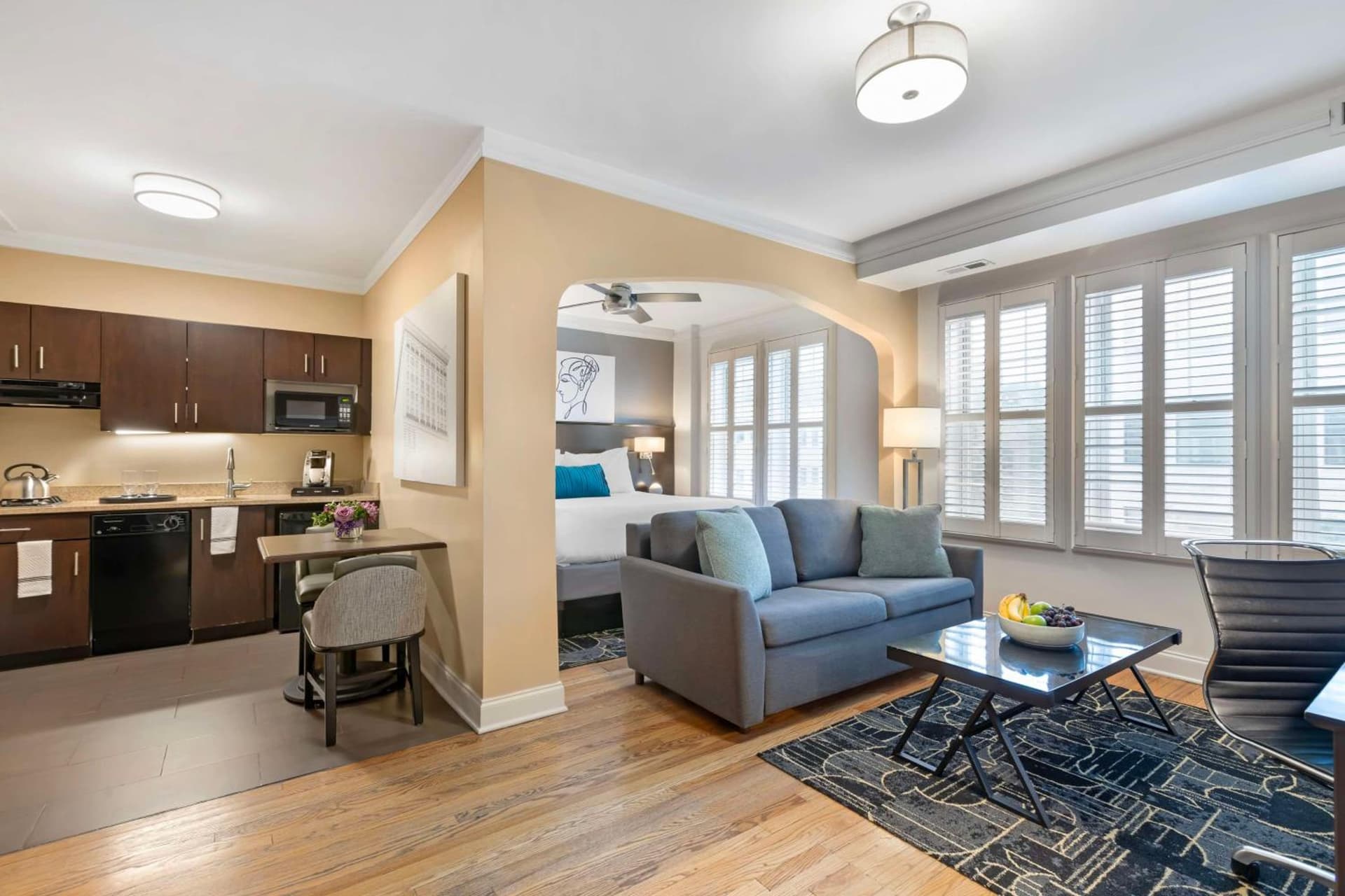 Best Western Plus Hawthorne Terrace Hotel gallery photo in Chicago, IL — image 59
