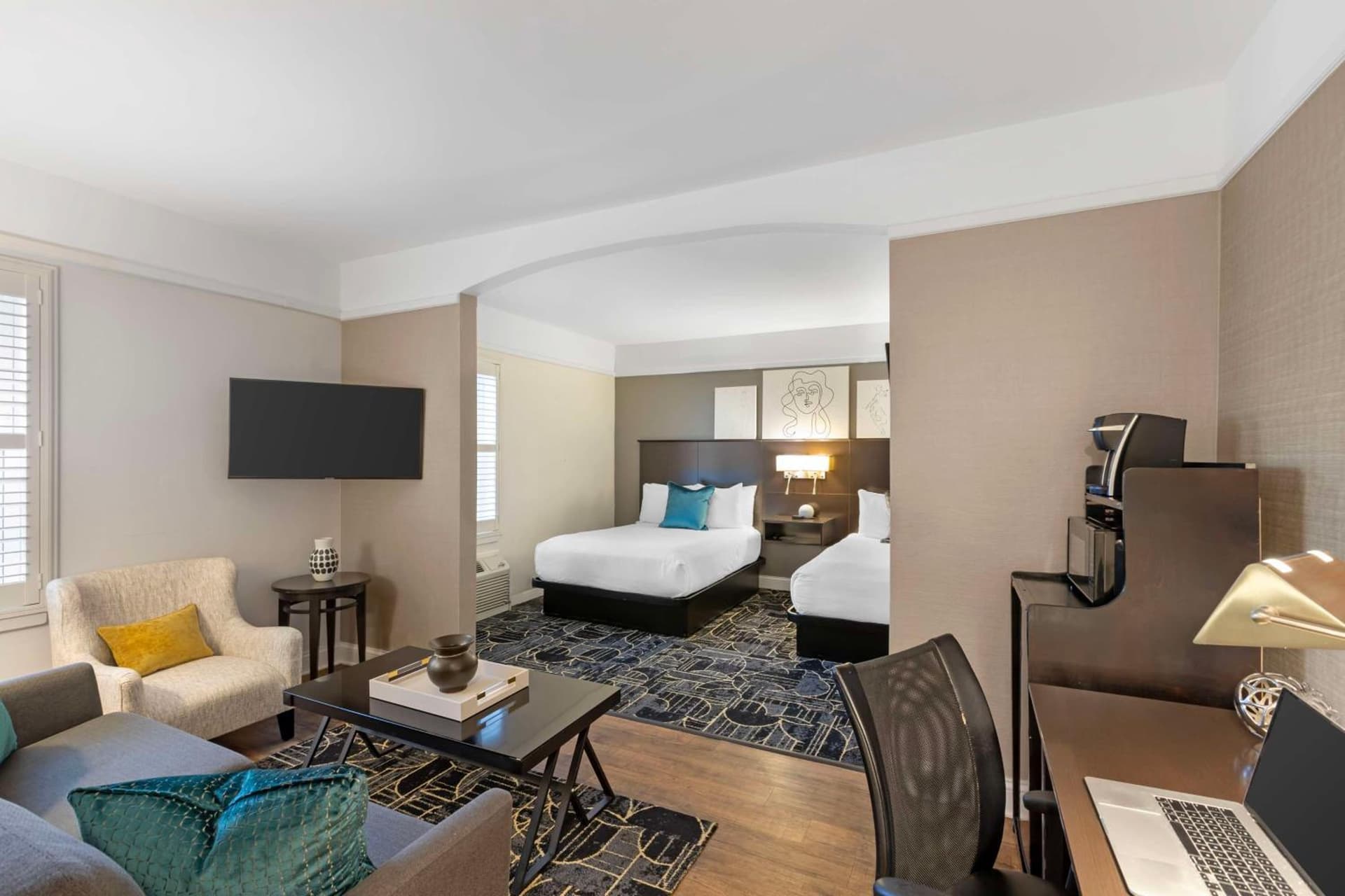 Best Western Plus Hawthorne Terrace Hotel gallery photo in Chicago, IL — image 52