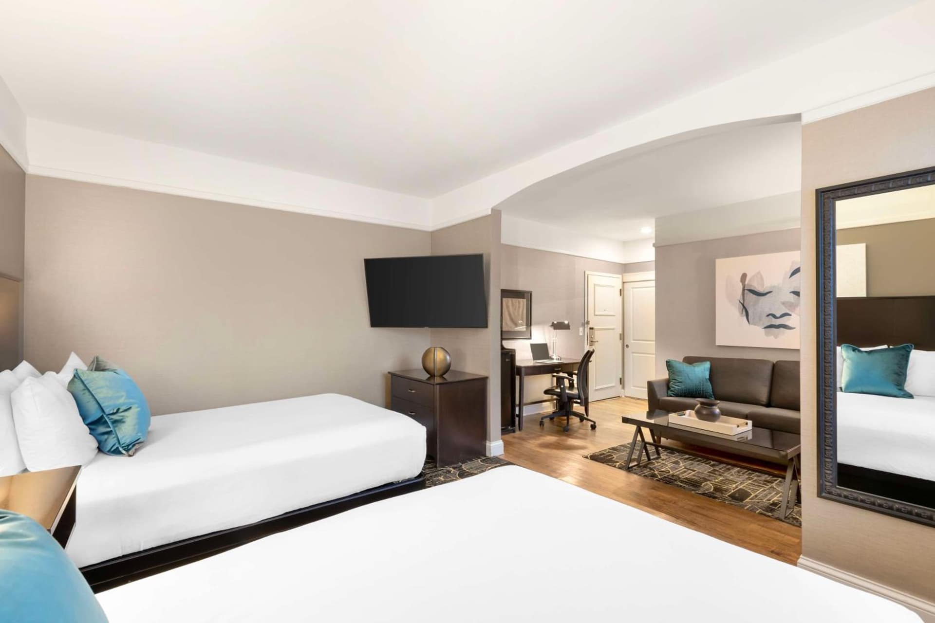 Best Western Plus Hawthorne Terrace Hotel gallery photo in Chicago, IL — image 44