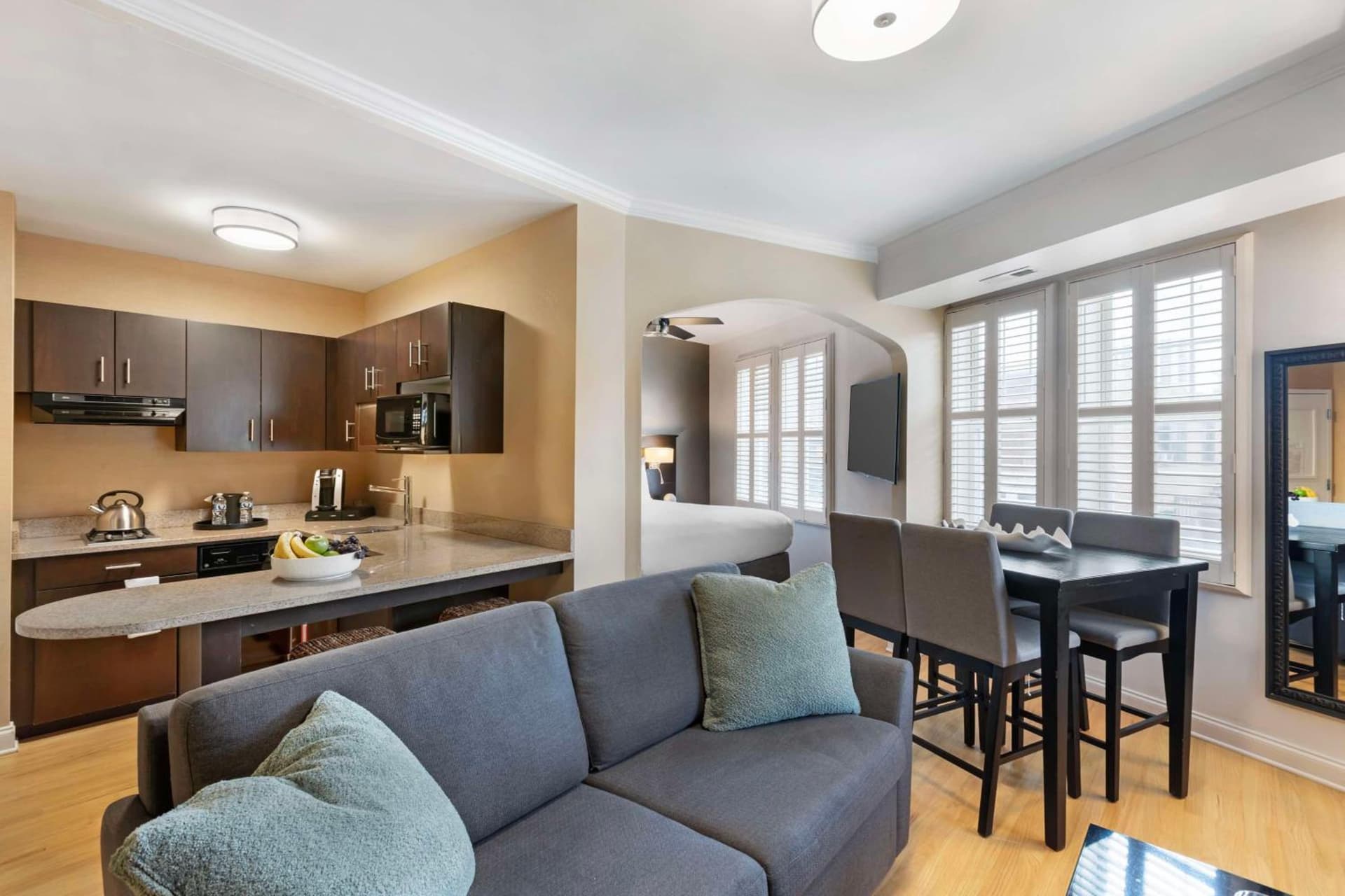 Best Western Plus Hawthorne Terrace Hotel gallery photo in Chicago, IL — image 18