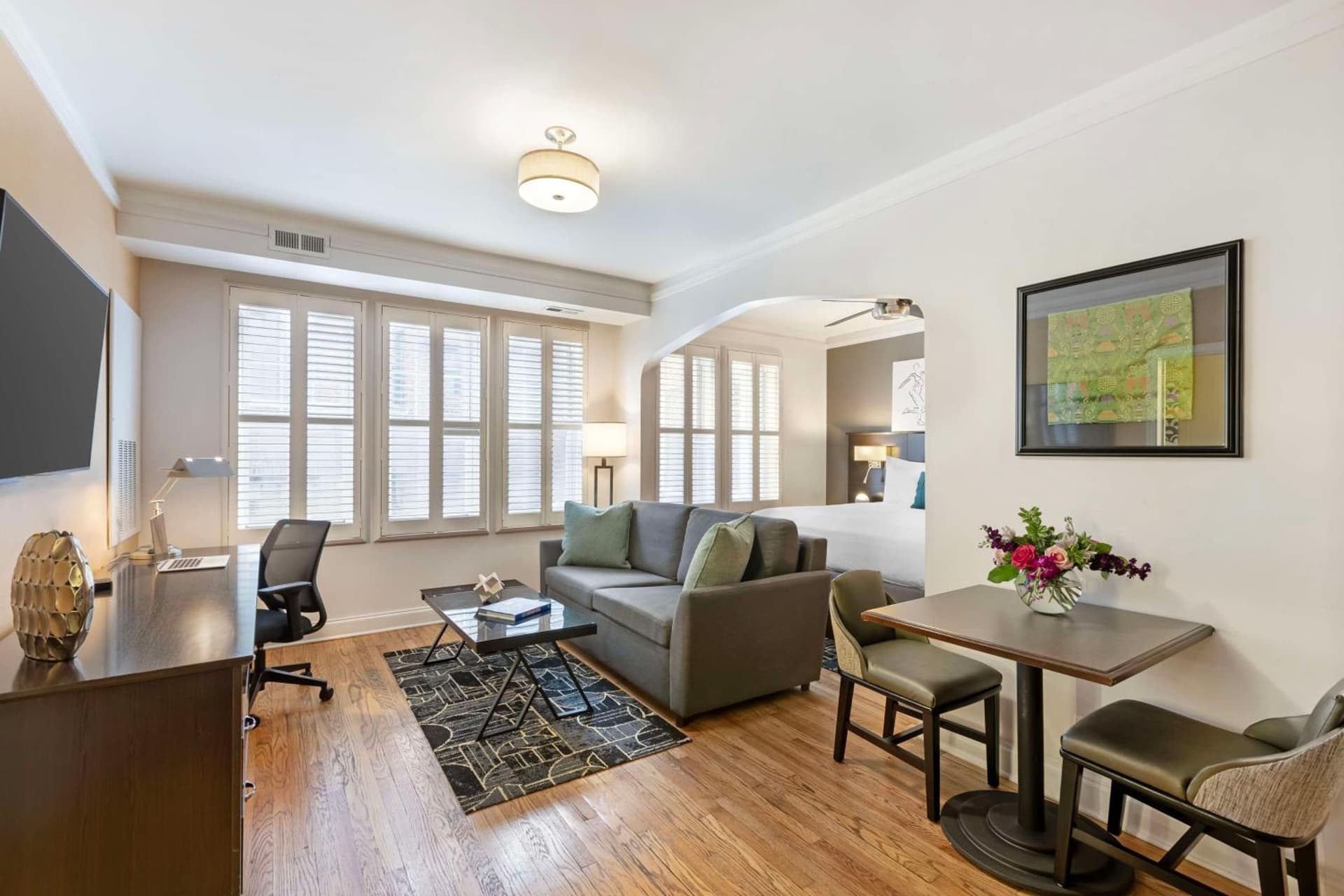 Best Western Plus Hawthorne Terrace Hotel gallery photo in Chicago, IL — image 58