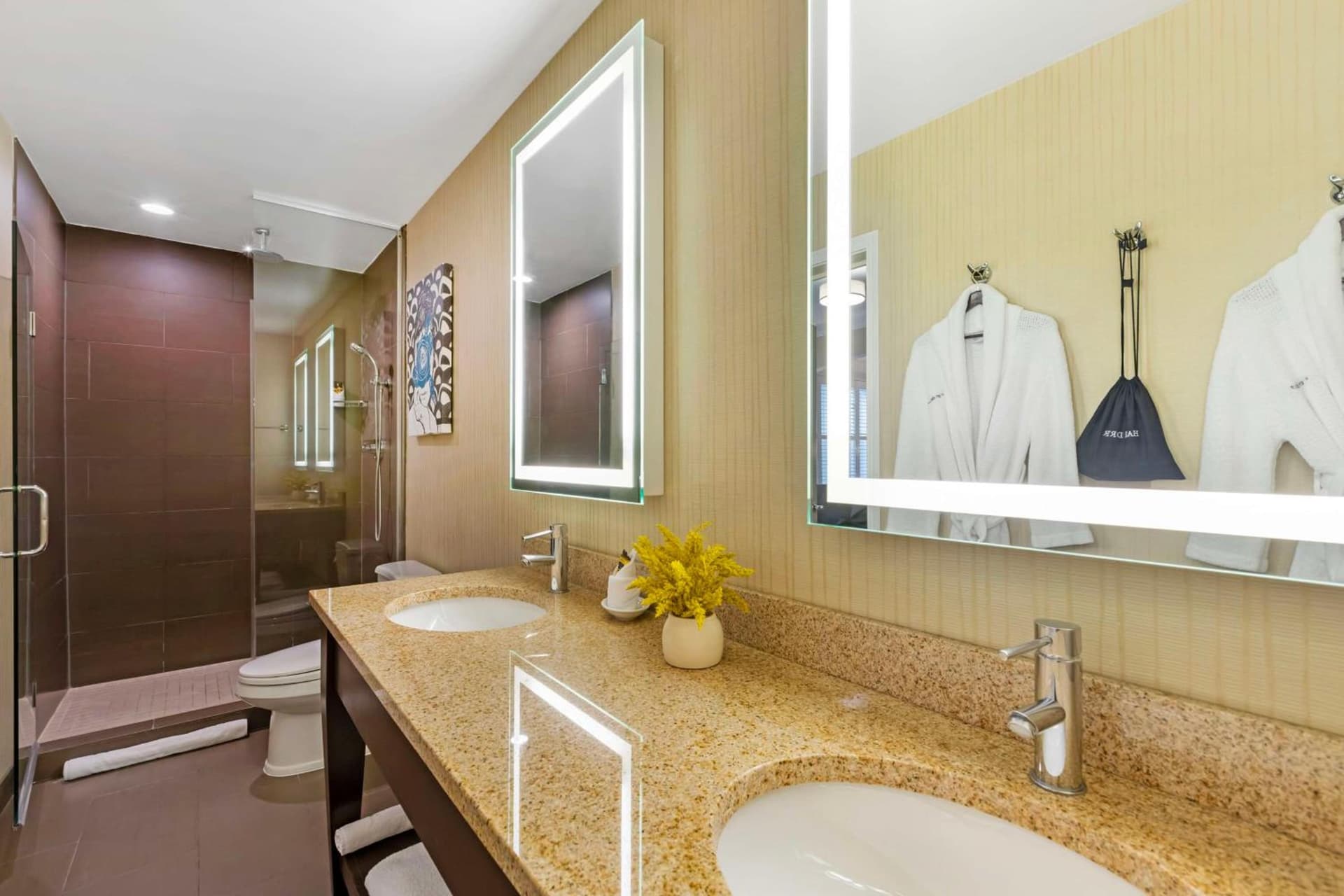Best Western Plus Hawthorne Terrace Hotel gallery photo in Chicago, IL — image 64