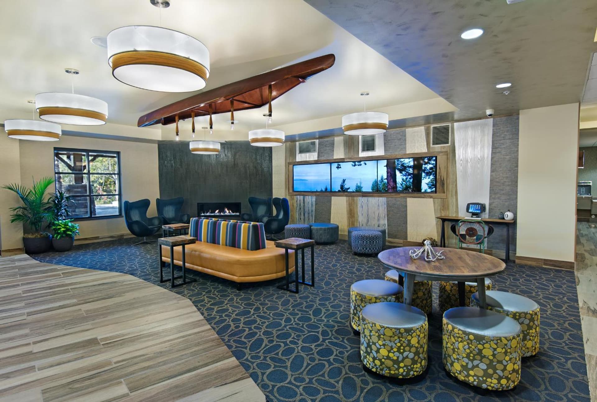 Oxford Suites Bellingham gallery photo in Bellingham, WA — image 7