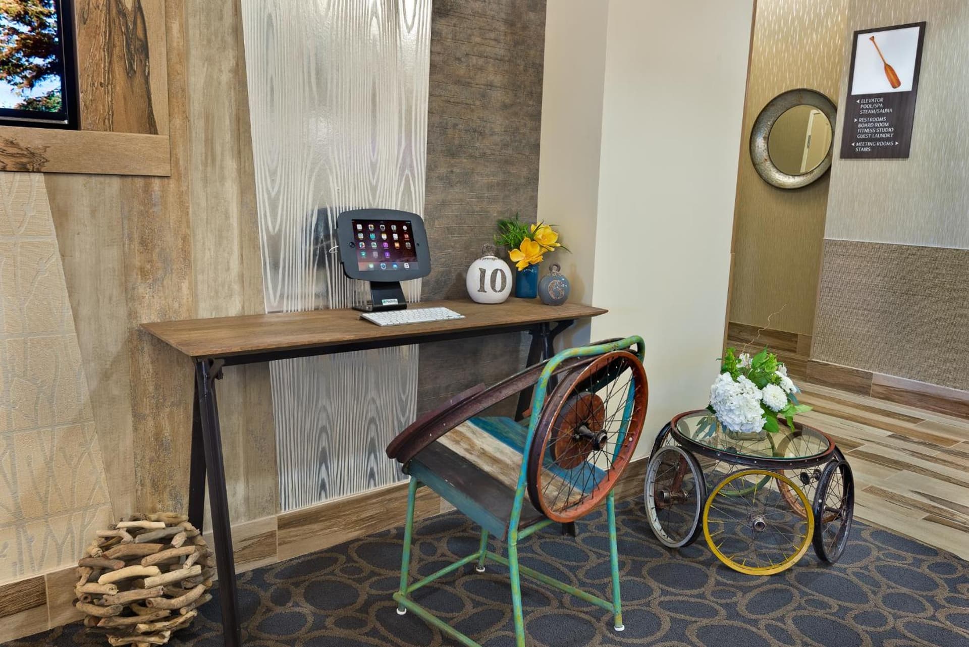 Oxford Suites Bellingham gallery photo in Bellingham, WA — image 4