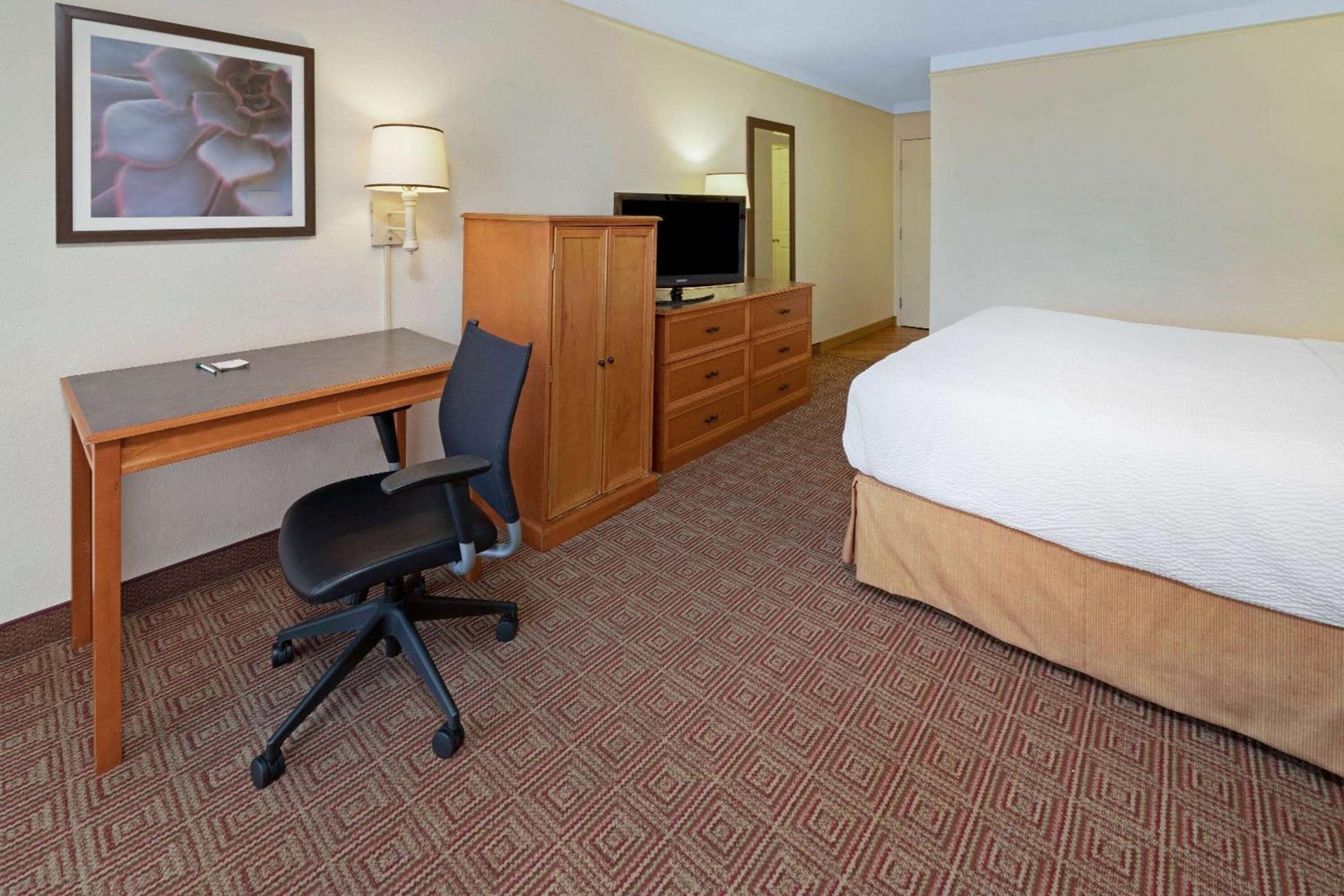 La Quinta by Wyndham Salt Lake City - Layton gallery photo in Layton, UT — image 4