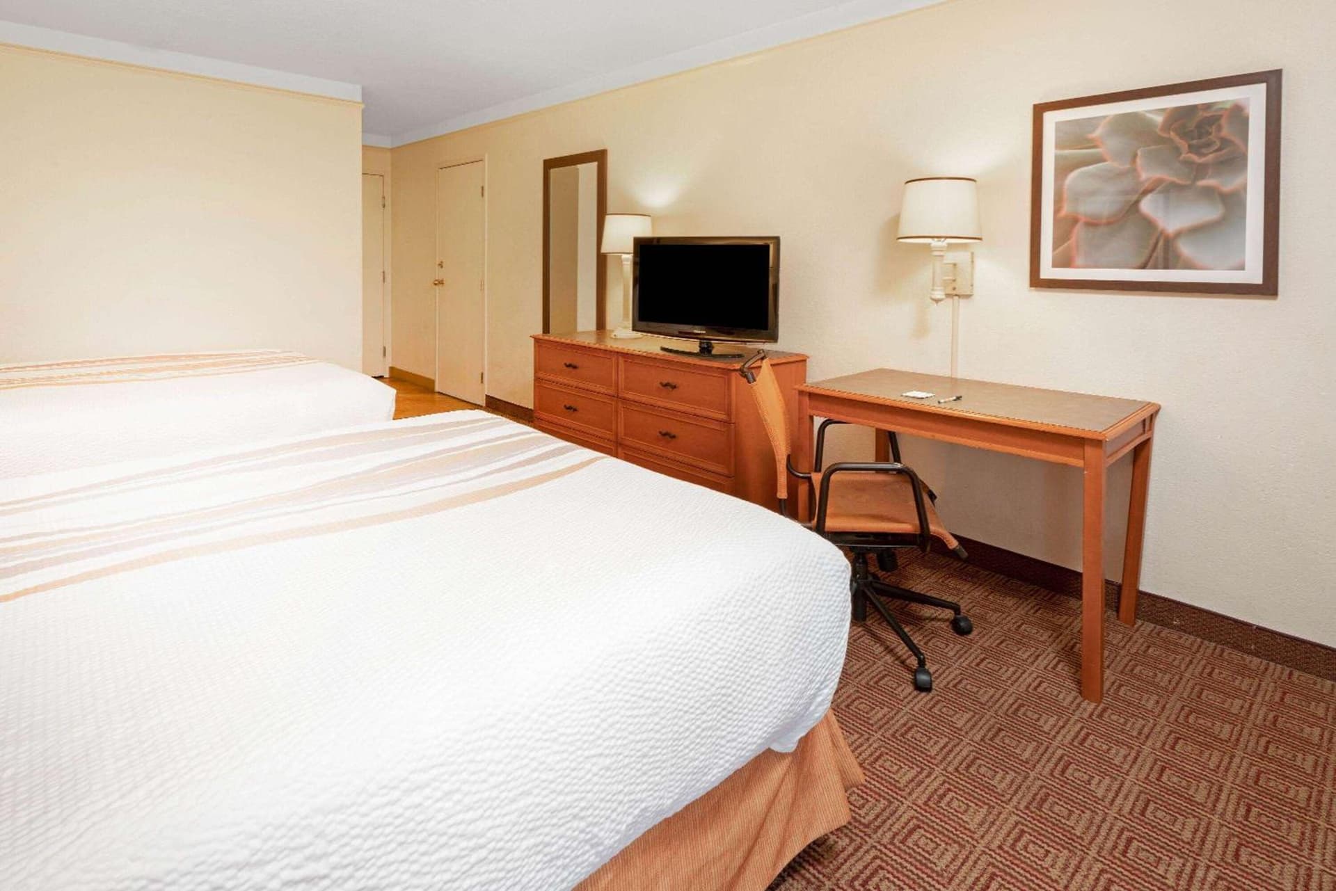 La Quinta by Wyndham Salt Lake City - Layton gallery photo in Layton, UT — image 26
