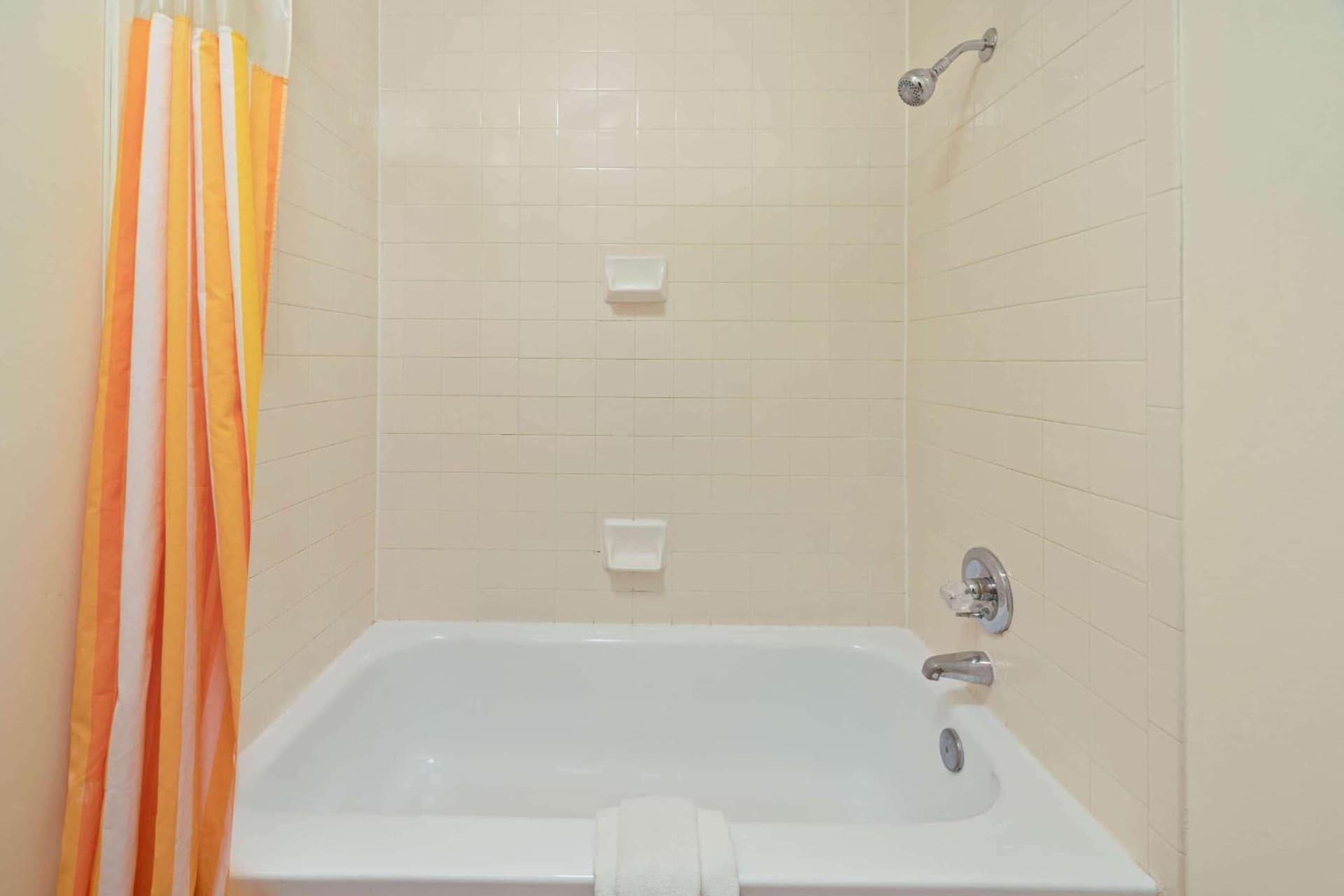 La Quinta by Wyndham Salt Lake City - Layton gallery photo in Layton, UT — image 13