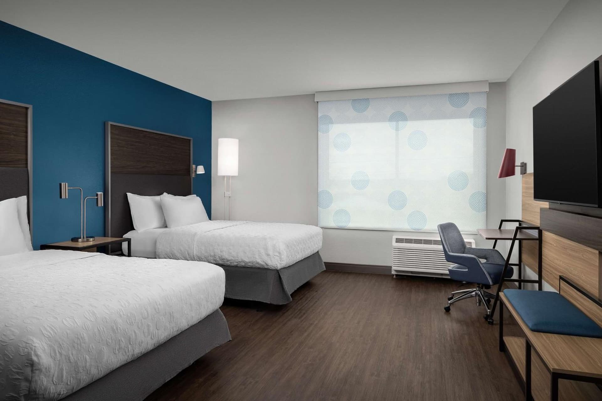 Tru By Hilton Columbus East Broad interior in Columbus, OH — gallery photo 2