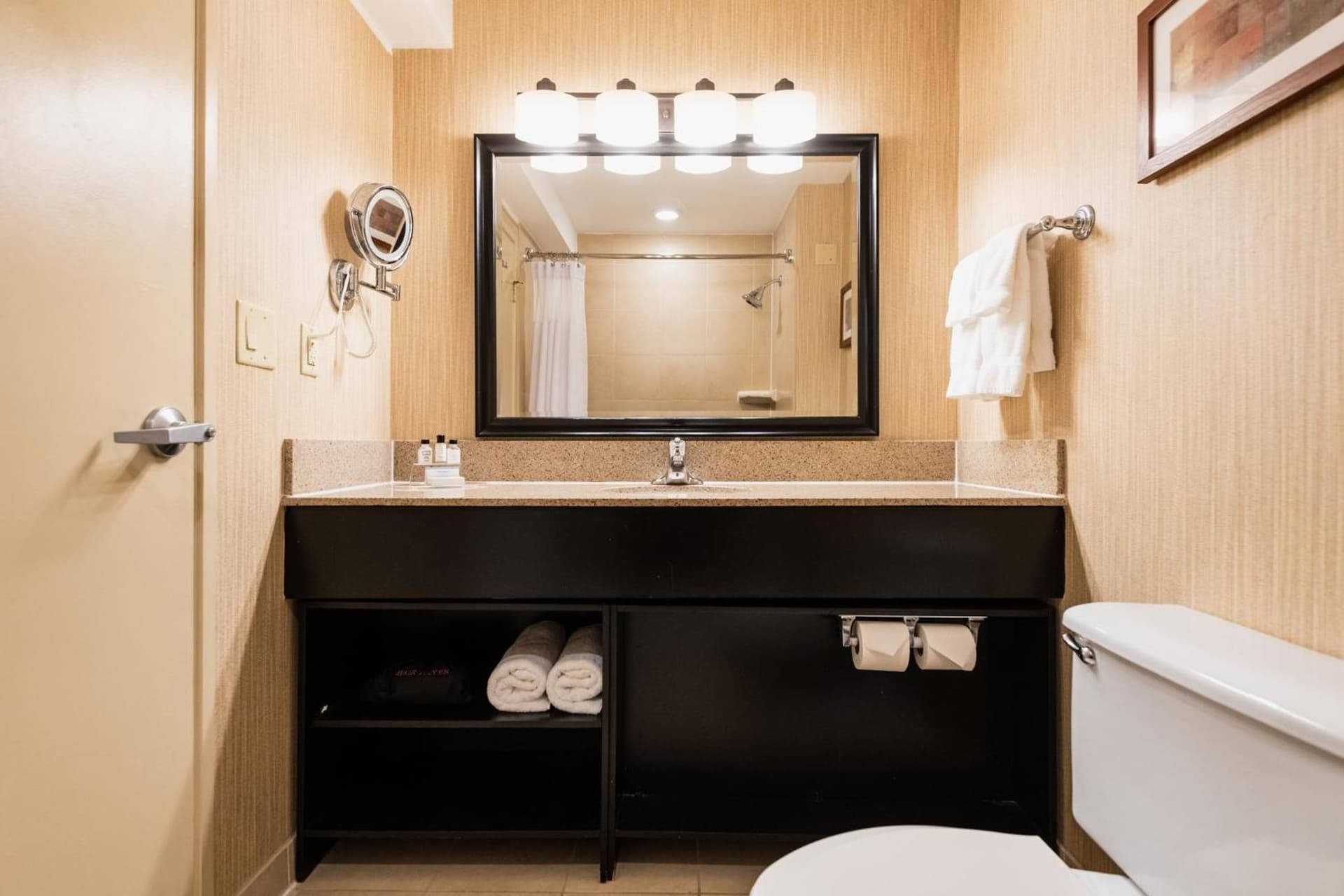 Crowne Plaza Newark Airport by IHG gallery photo in Elizabeth, NJ — image 71