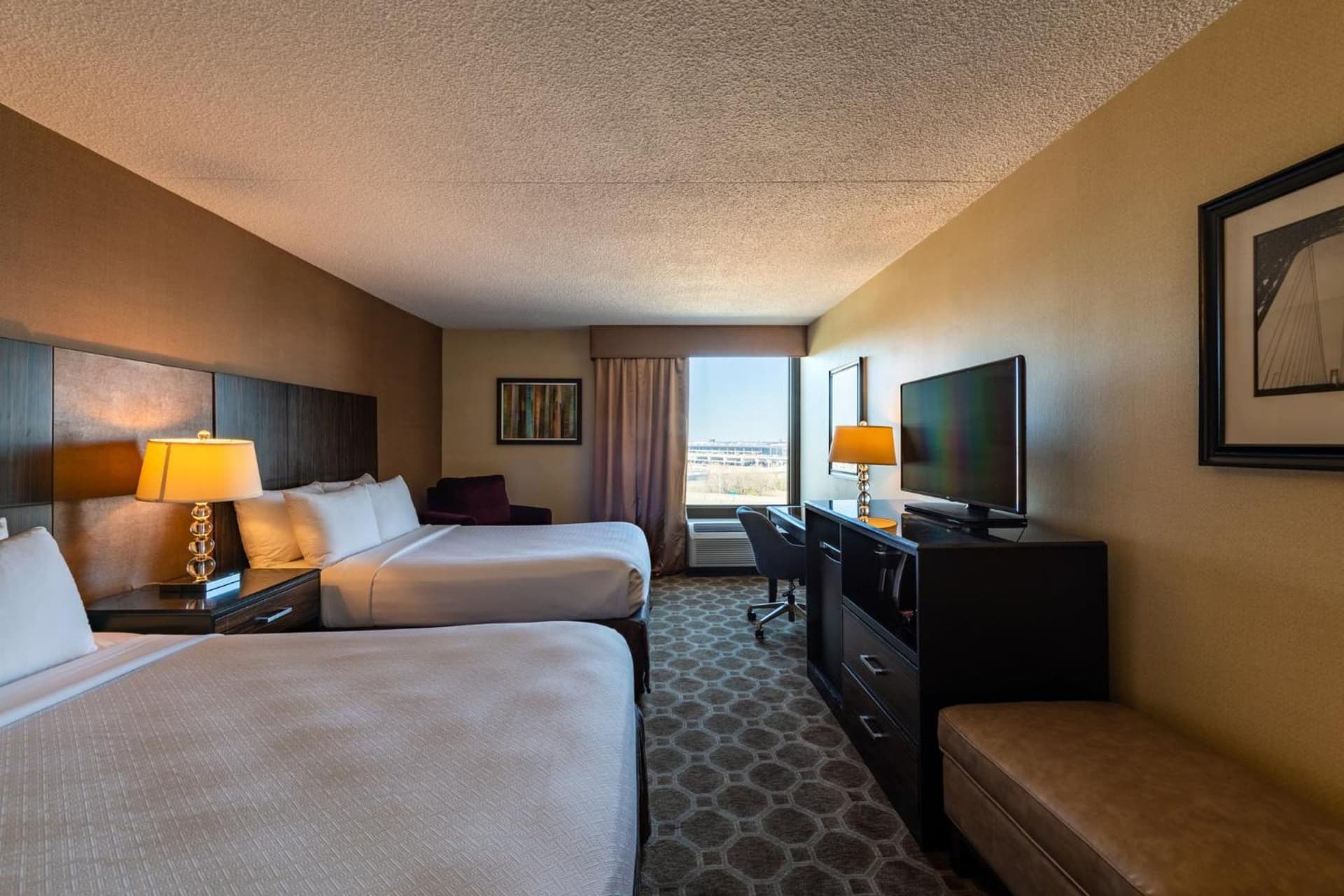 Crowne Plaza Newark Airport by IHG gallery photo in Elizabeth, NJ — image 63