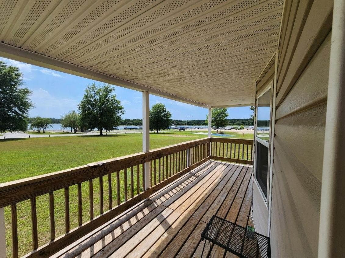 Beyonder Marine at Sterett Creek featured exterior or lobby in Warsaw, MO — similar hotel
