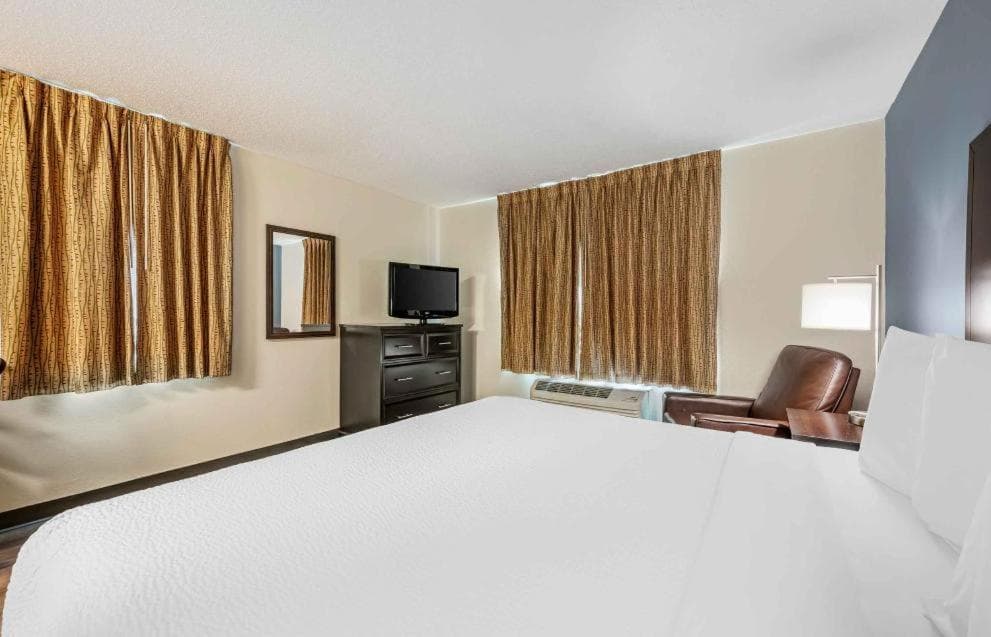 Extended Stay America Suites - Dayton - North interior in Dayton, OH — gallery photo 2