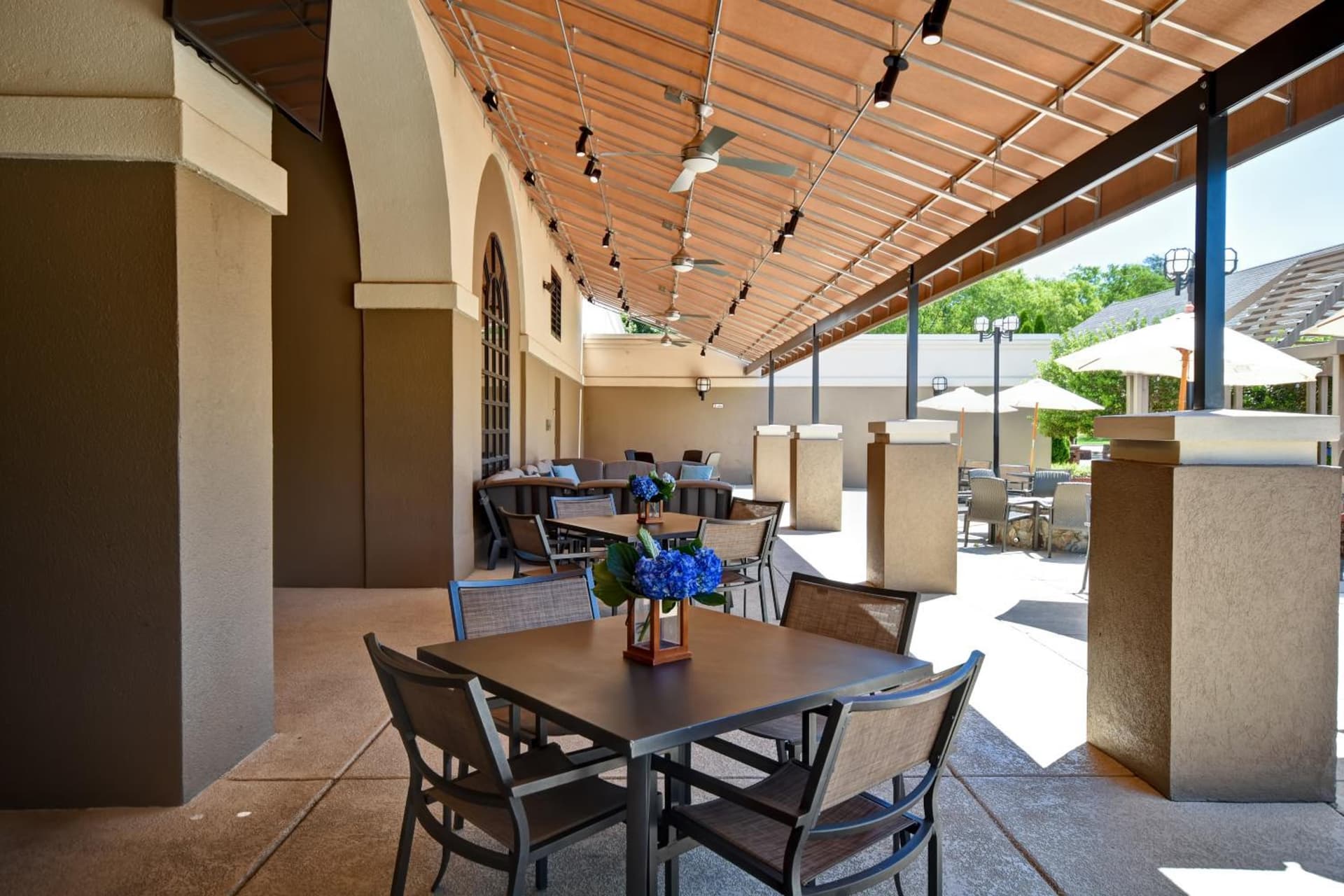 Embassy Suites Greenville Golf Resort & Conference Center gallery photo in Greenville, SC — image 24