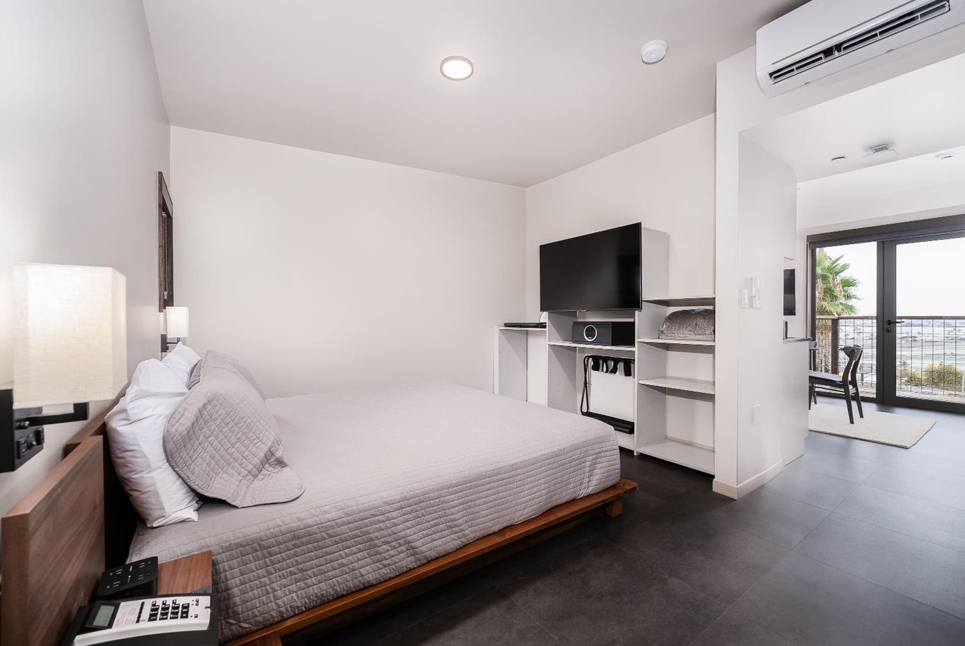 City24 Condo Hotel Little Italy Mission Hills gallery photo in San Diego, CA — image 16