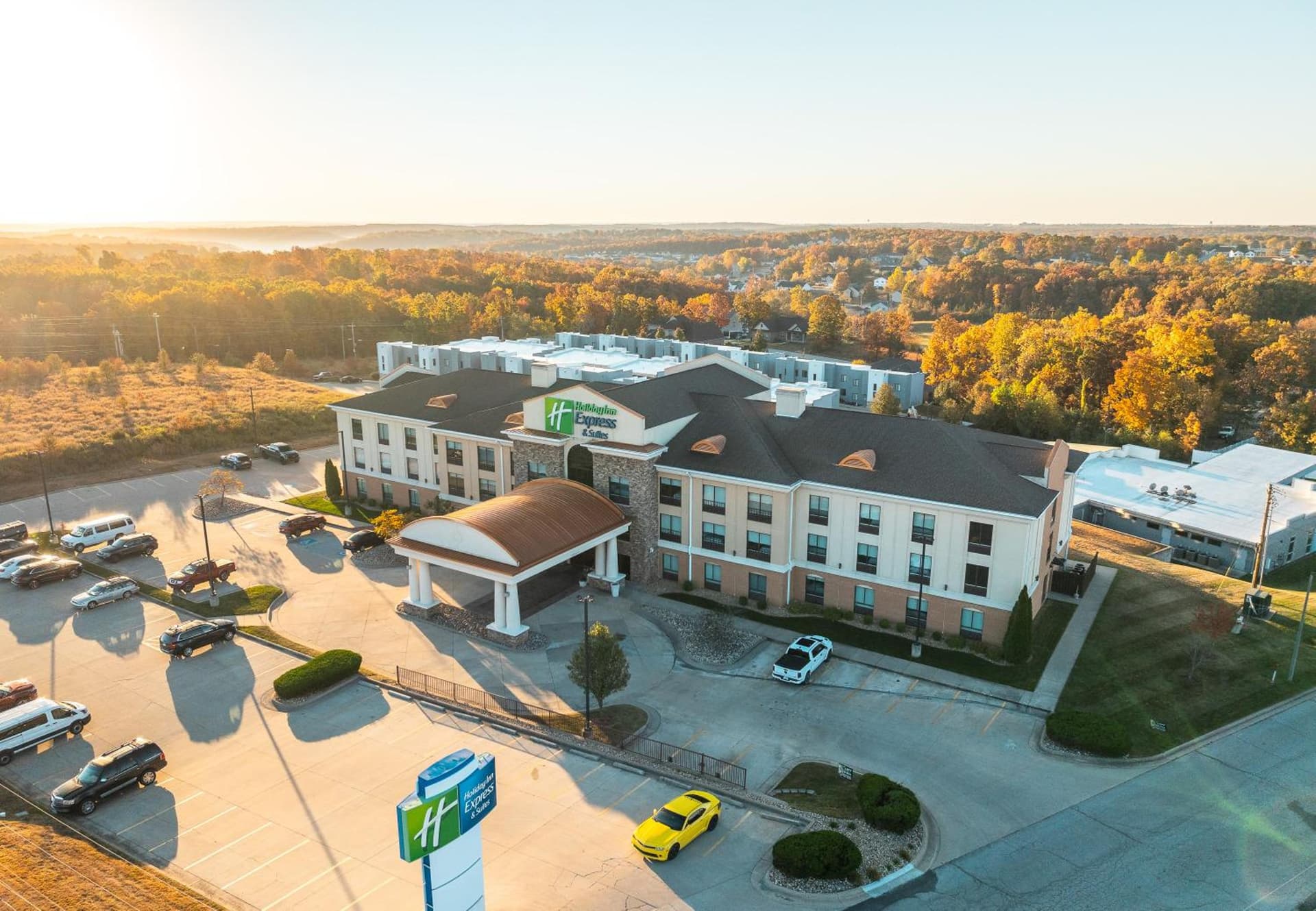 Holiday Inn Express Hotel and Suites Saint Robert by IHG featured exterior or lobby in Saint Robert, MO — similar hotel