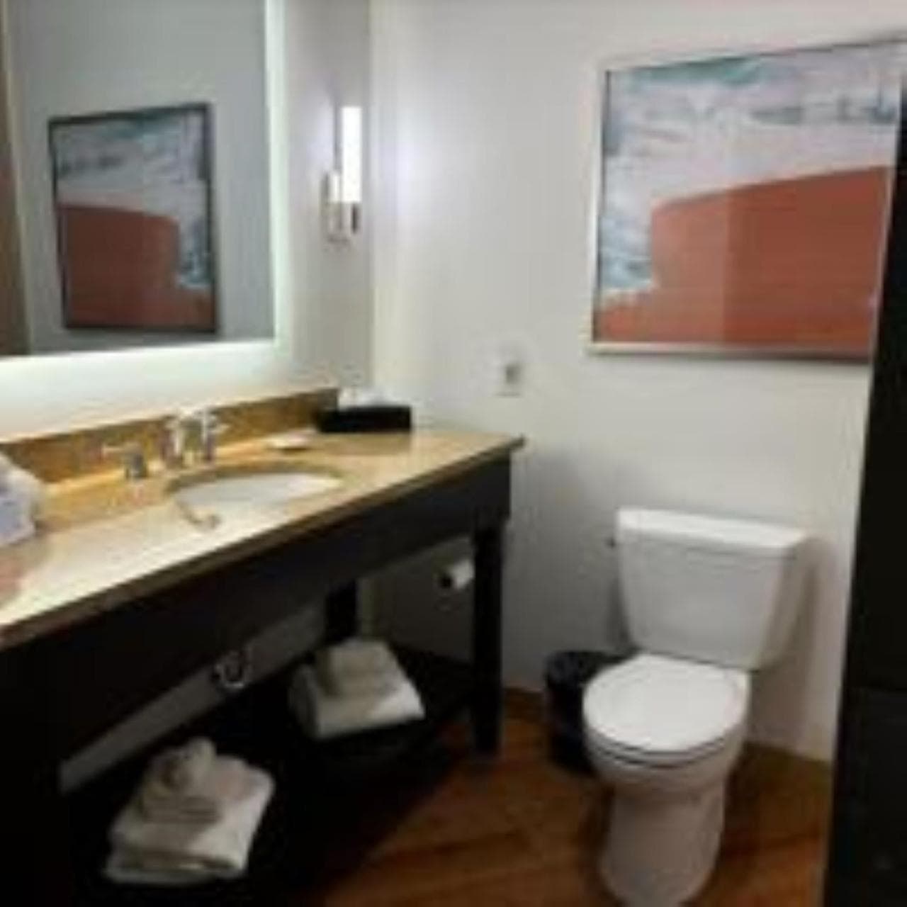 Comfort Inn & Suites Verona at Turning Stone Resort Casino gallery photo in Verona — image 7
