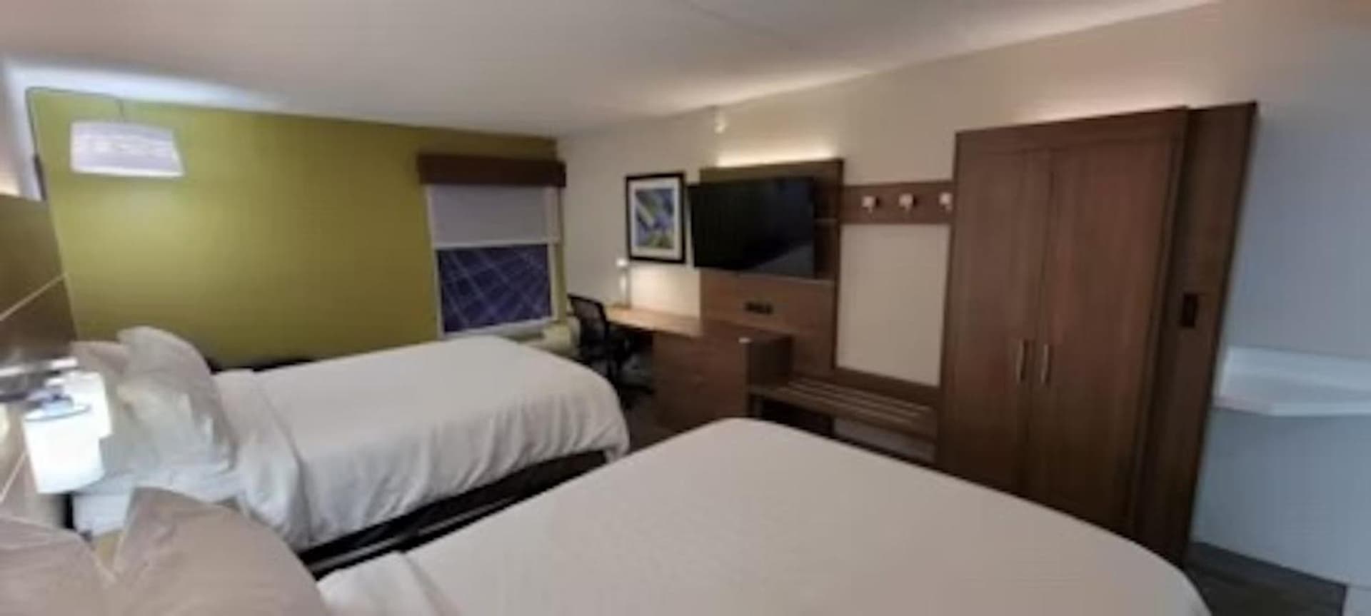 Holiday Inn Express Edgewood-Aberdeen-Bel Air interior in Edgewood, MD — gallery photo 2
