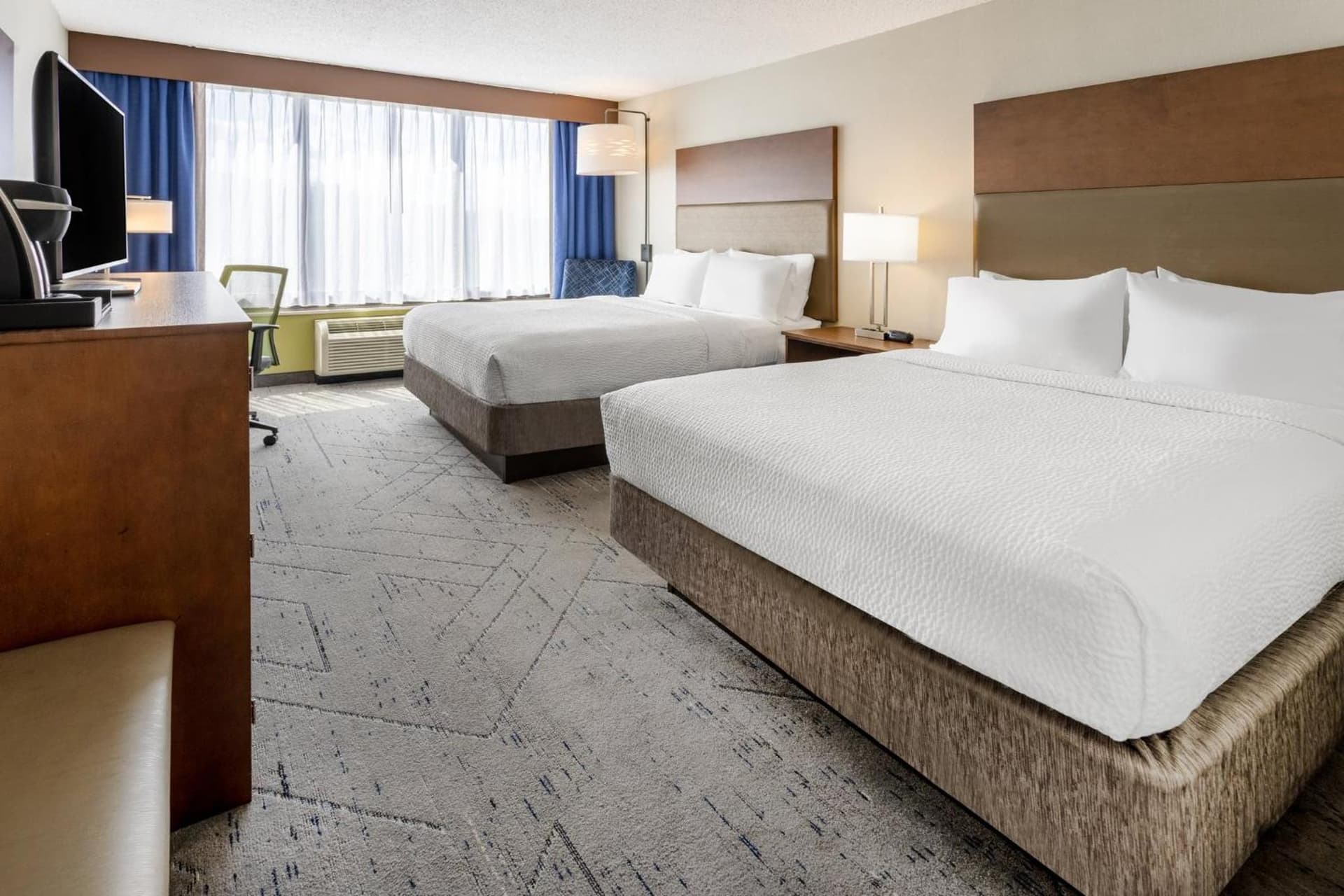 Holiday Inn Express & Suites Ft. Washington - Philadelphia by IHG property views in Fort Washington, PA — gallery photo 3