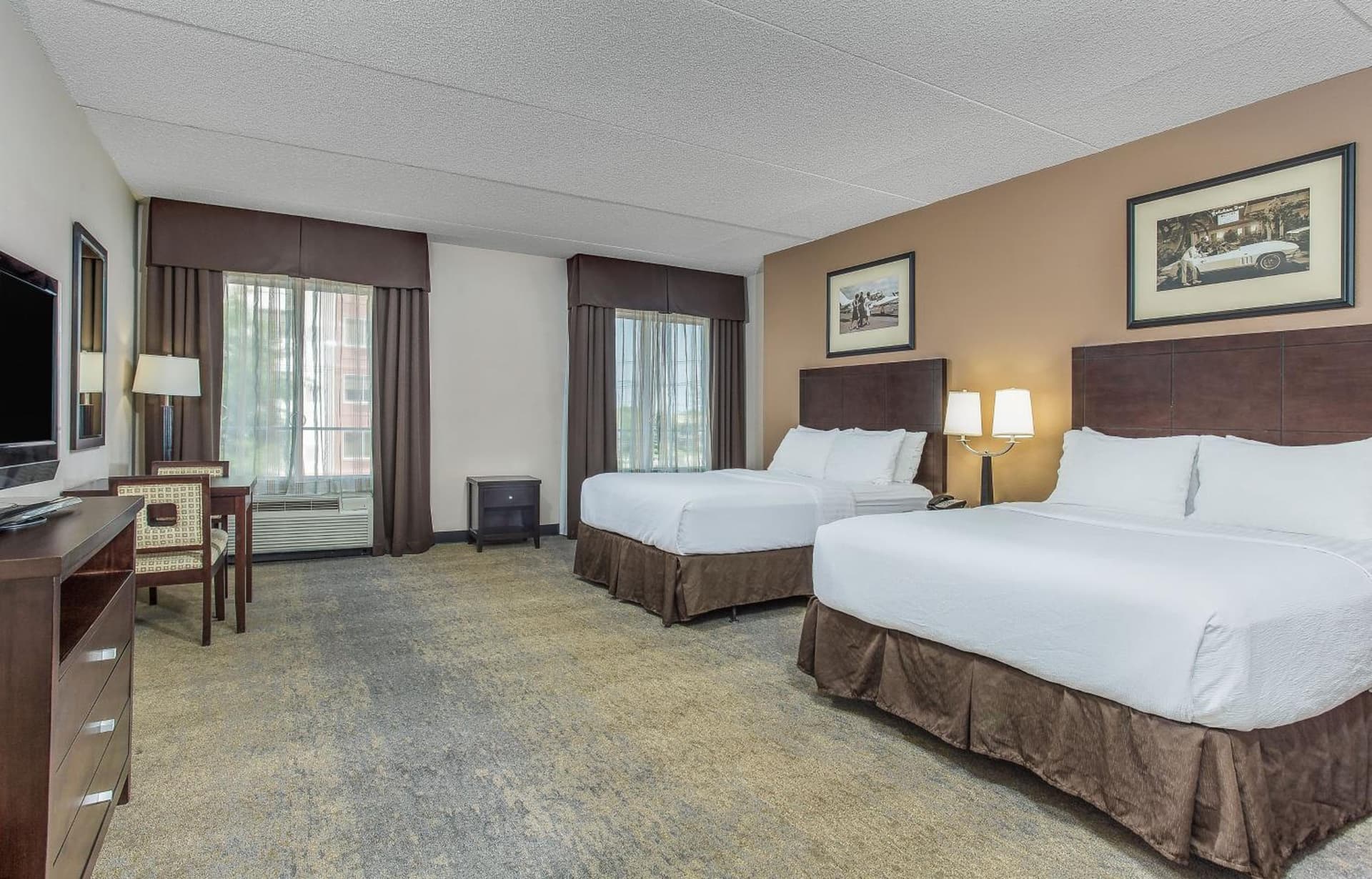 Holiday Inn Louisville Airport - Fair/Expo by IHG property views in Louisville, KY — gallery photo 3