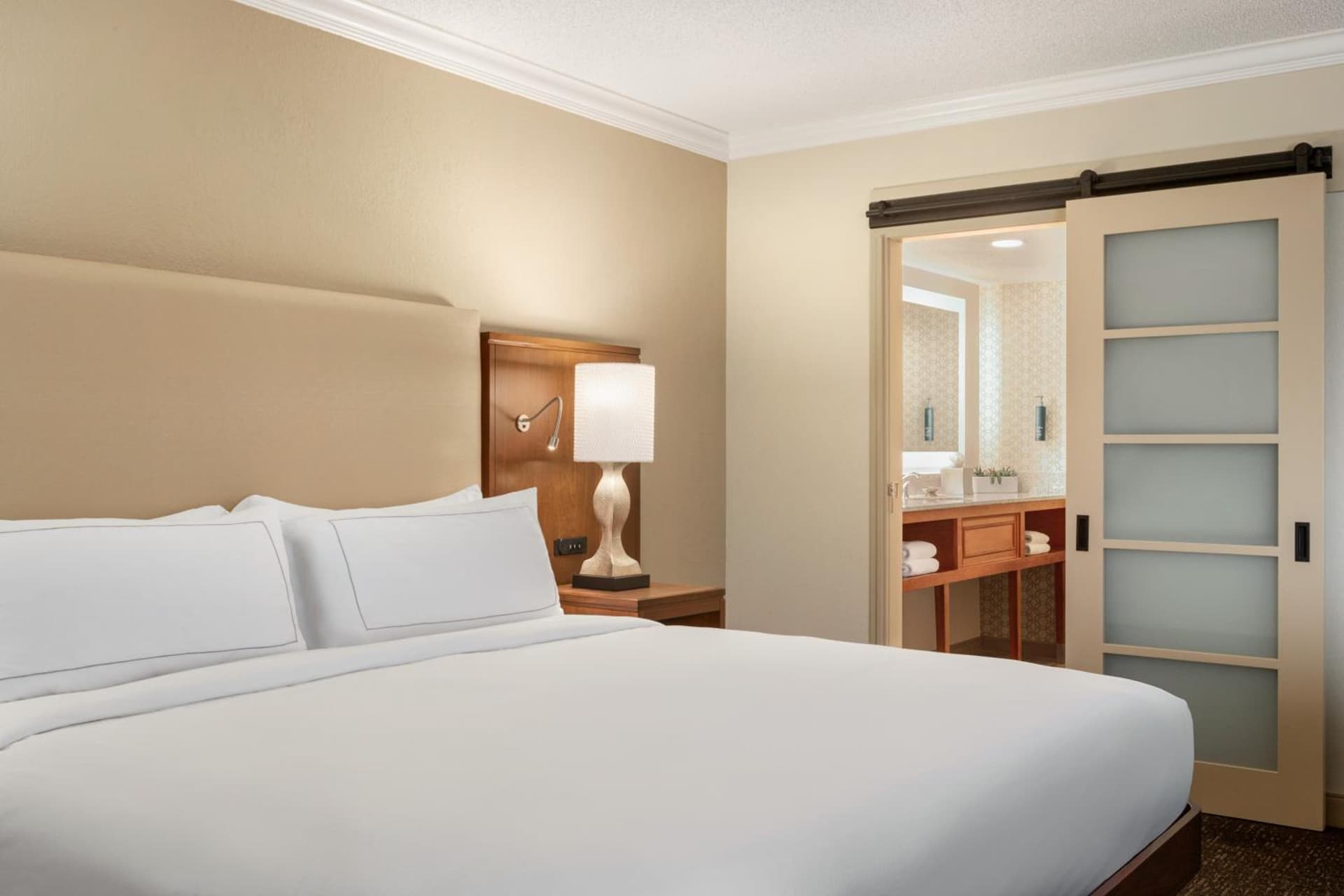 Doubletree by Hilton Fort Myers at Bell Tower Shops gallery photo in Fort Myers, FL — image 15