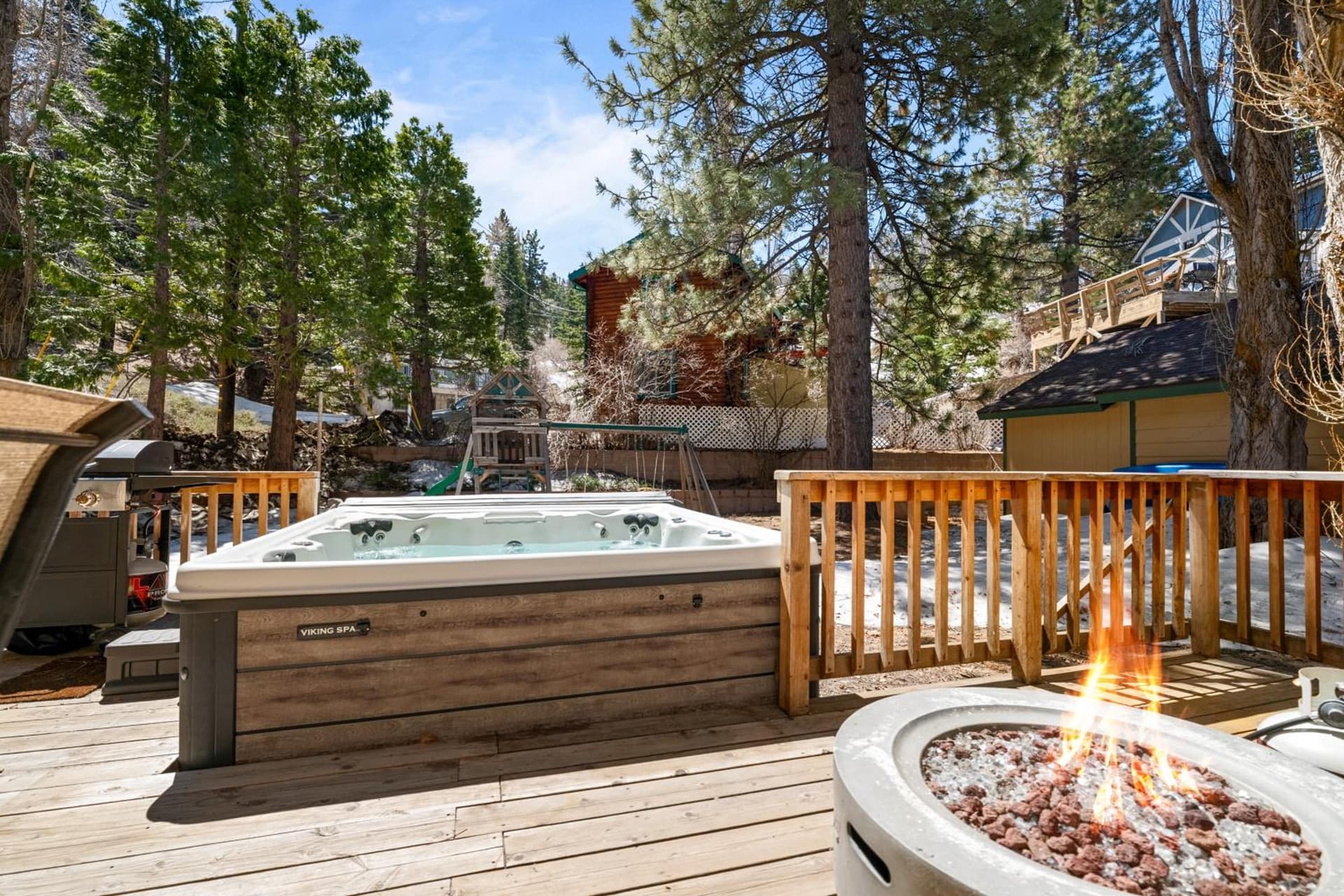 Green Valley Lake Escape by Rather Be Properties property views in Green Valley Lake — gallery photo 3