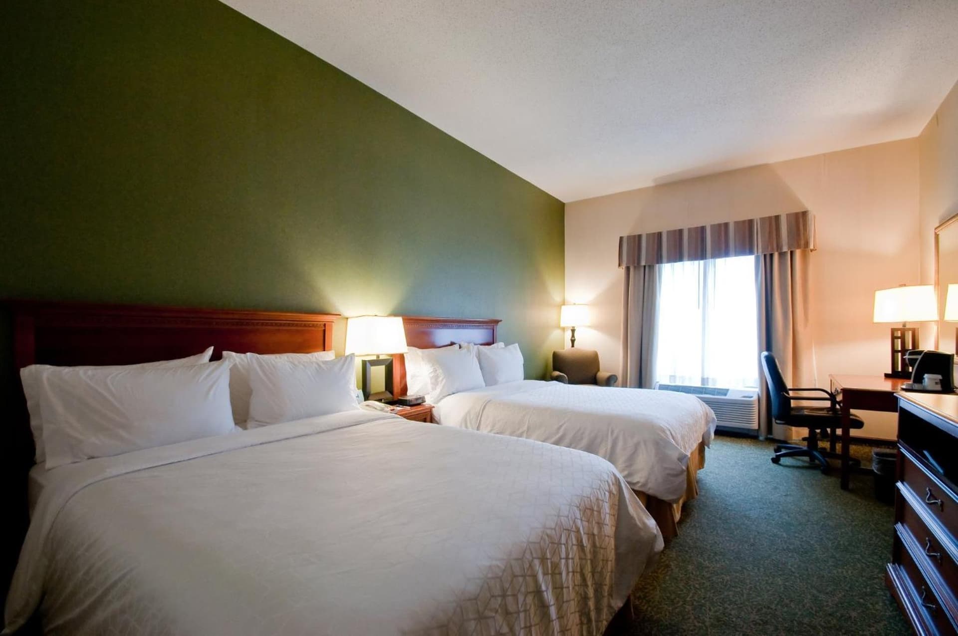 Holiday Inn Express Hotel & Suites Hagerstown by IHG gallery photo in Hagerstown, MD — image 55