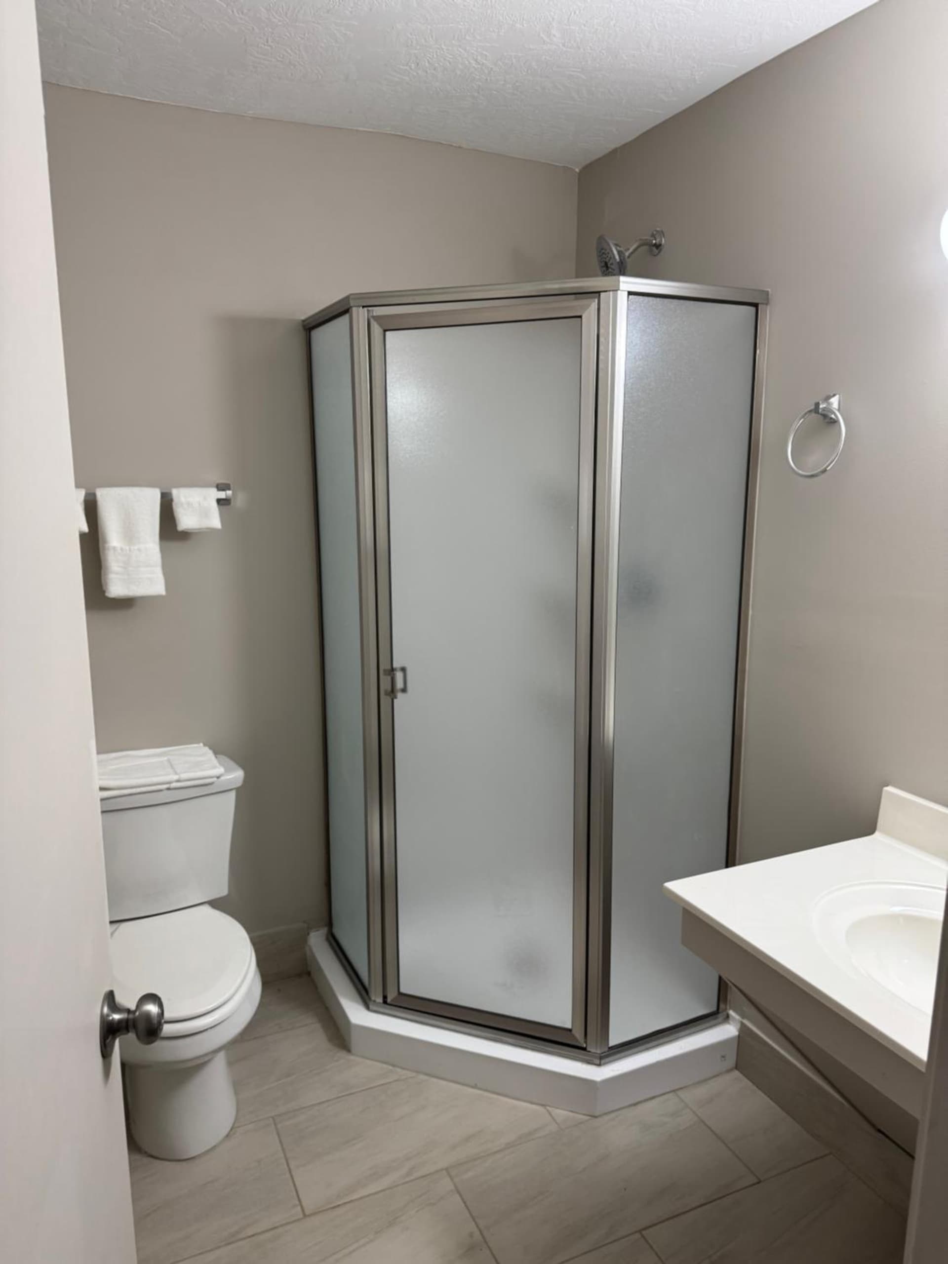 Cyber Inn interior in Augusta, GA — gallery photo 2