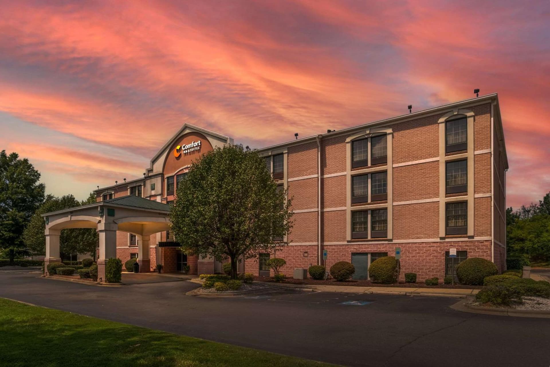 Comfort Inn & Suites Lake Norman gallery photo in Cornelius, NC — image 15