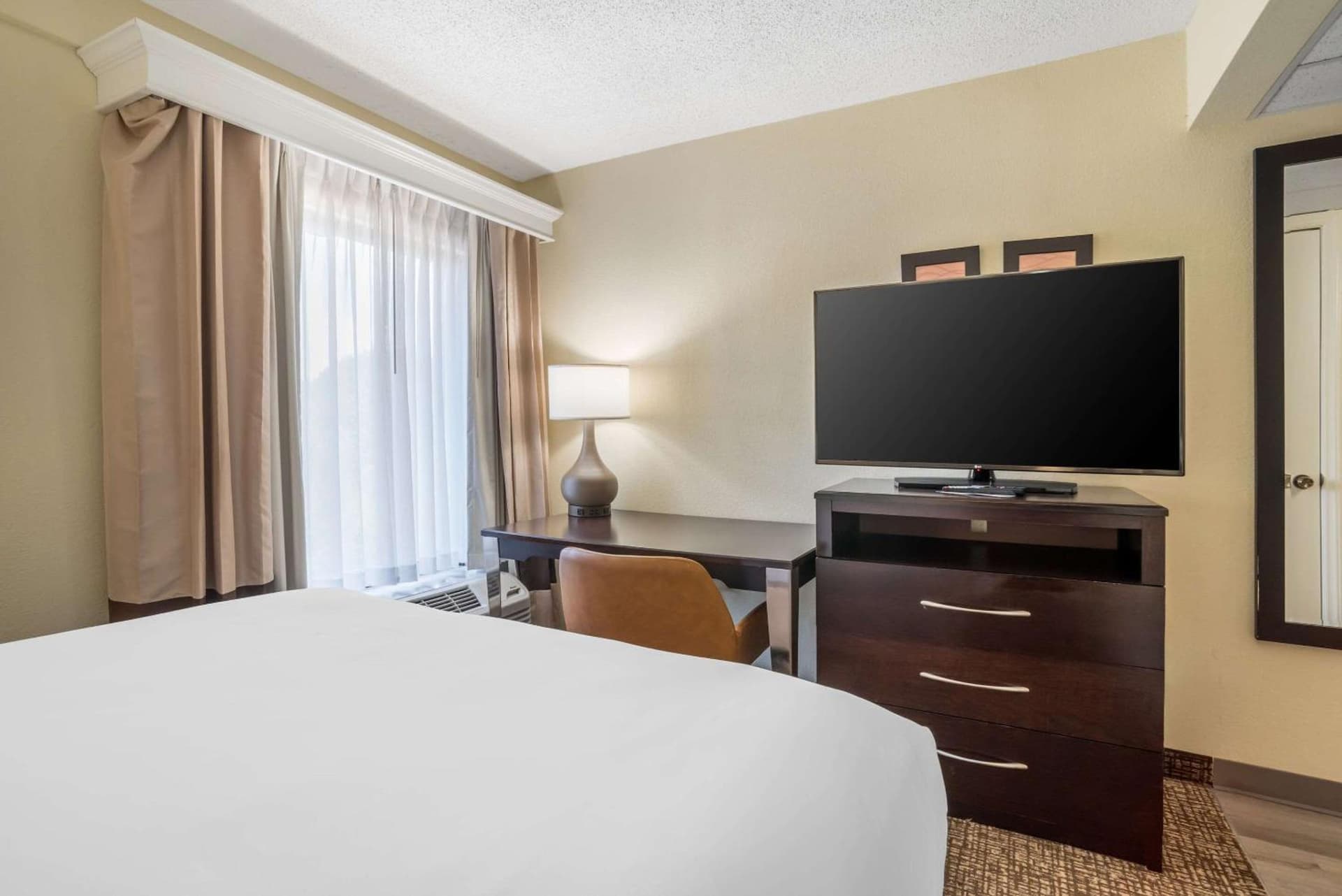 Comfort Inn & Suites Lake Norman gallery photo in Cornelius, NC — image 27