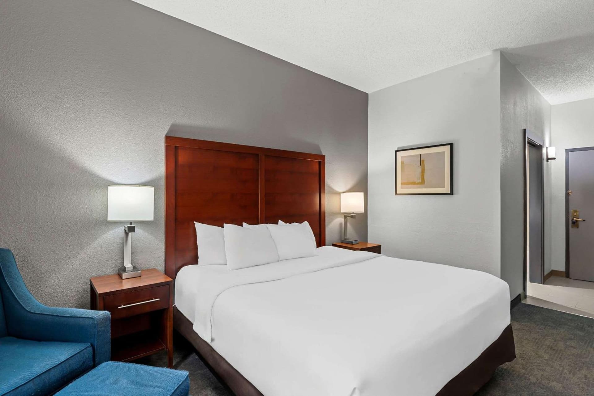 Comfort Inn & Suites Staunton interior in Staunton, VA — gallery photo 2