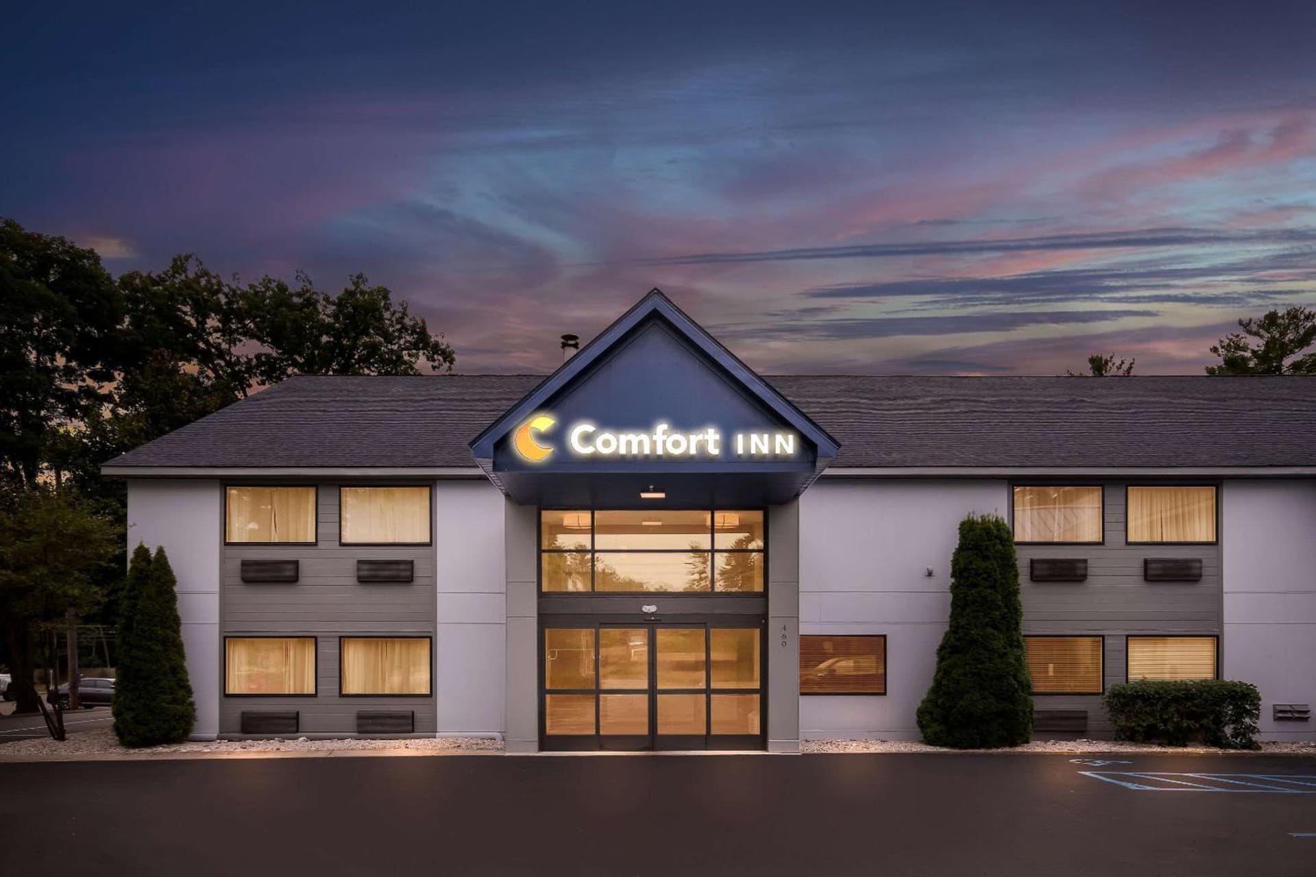 Comfort Inn Traverse City property views in Traverse City, MI — gallery photo 3