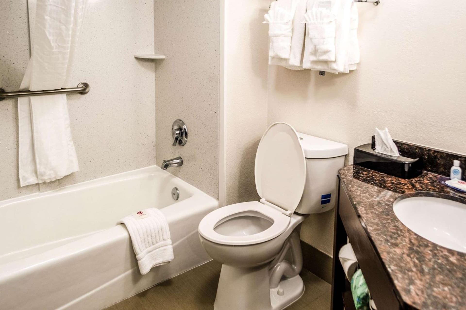 Fairfield by Marriott Inn & Suites Charleston Downtown property views in Charleston, SC — gallery photo 3
