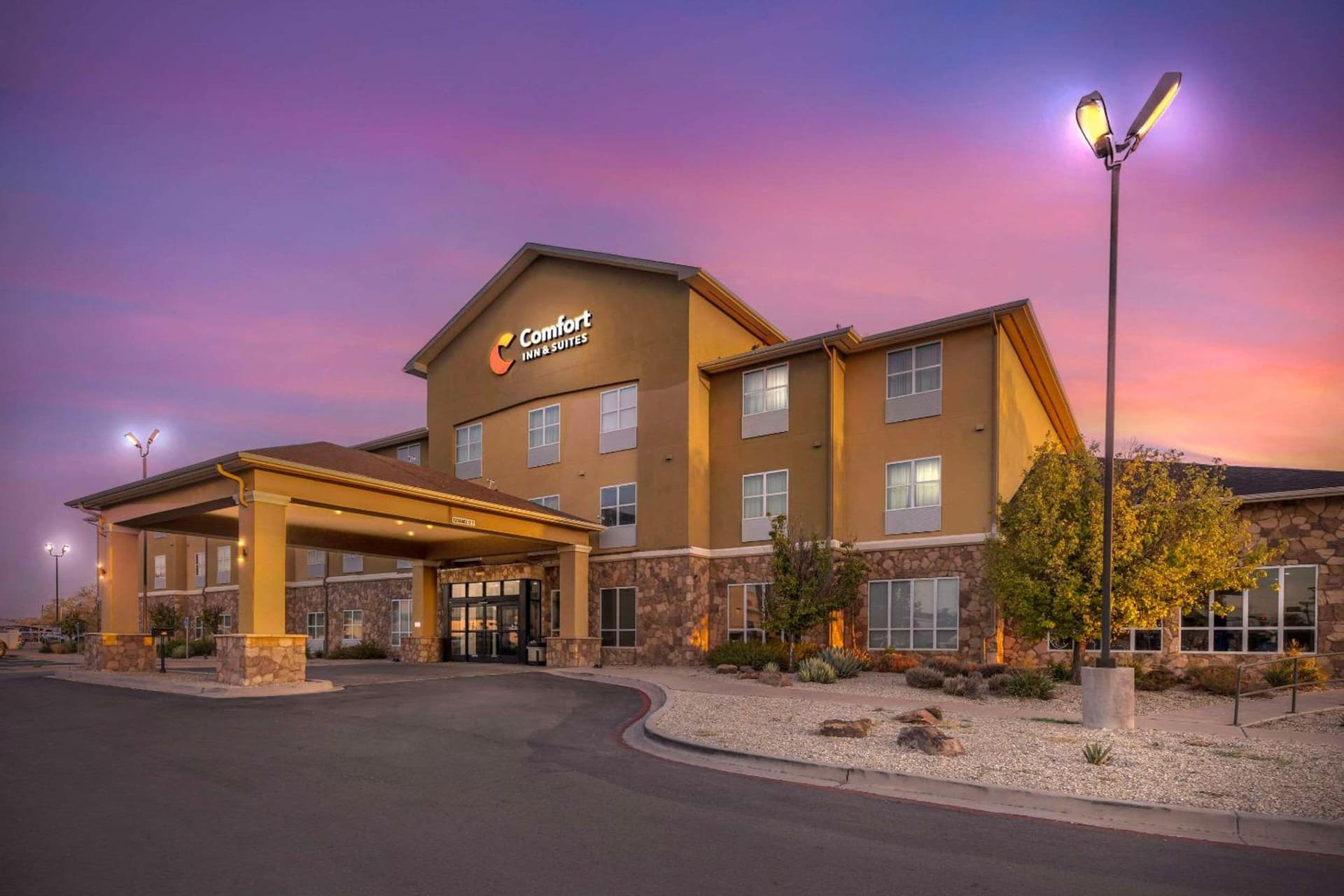 Comfort Inn & Suites Artesia interior in Artesia, NM — gallery photo 2