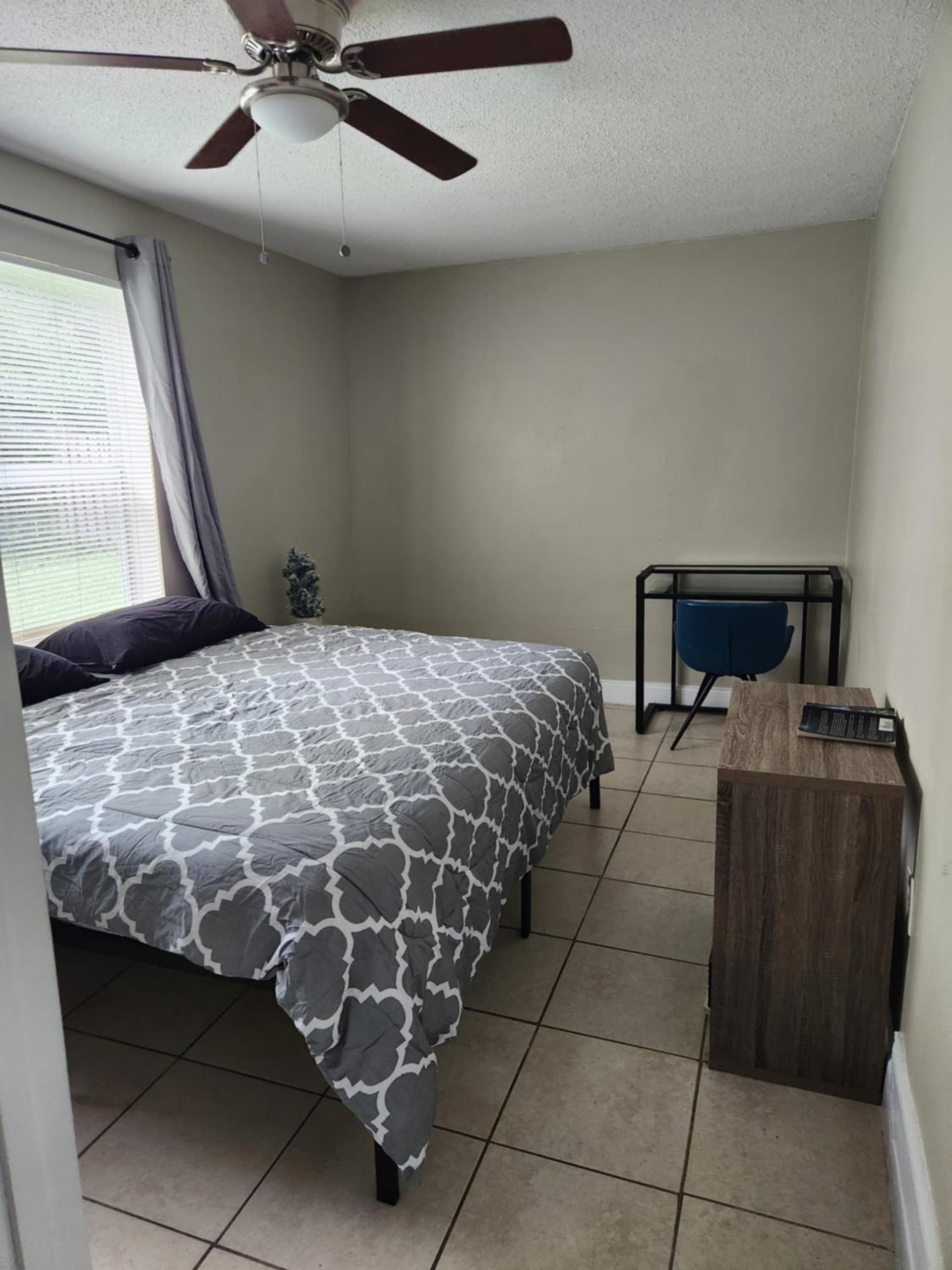 Tranquil Private Room Retreat gallery photo in Sunrise, FL — image 12