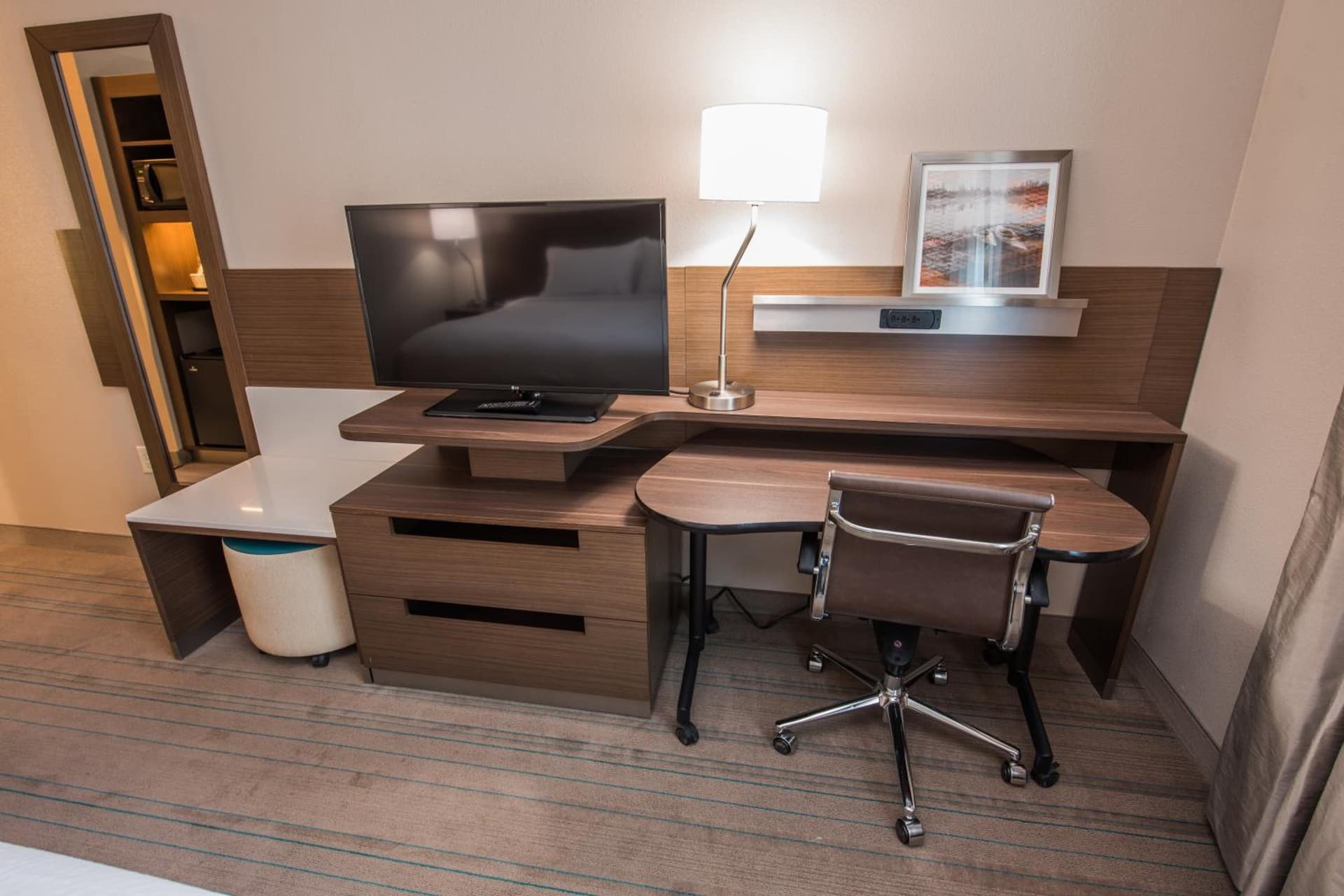 Fairfield Inn & Suites by Marriott Huntsville interior in Huntsville, TX — gallery photo 2