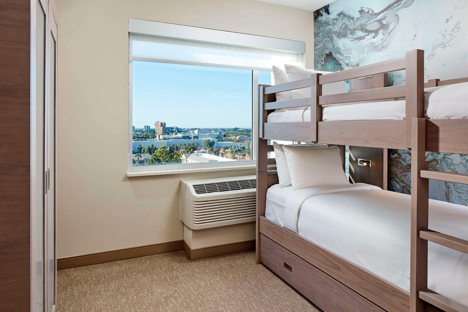 Anaheim Resort Suites gallery photo in Anaheim, CA — image 7